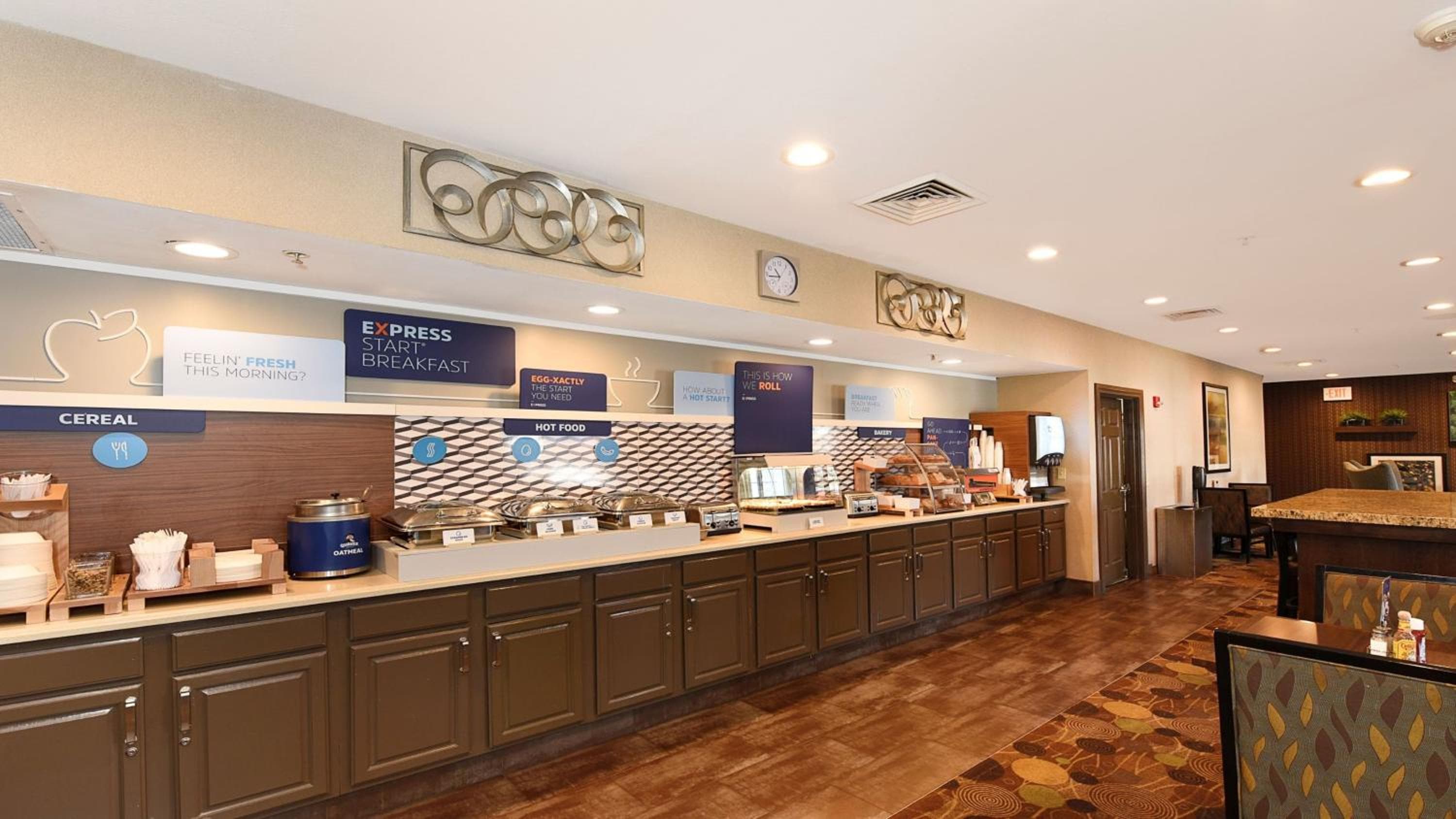 Holiday Inn Express & Suites Chicago Deerfield Lincolnshire by IHG