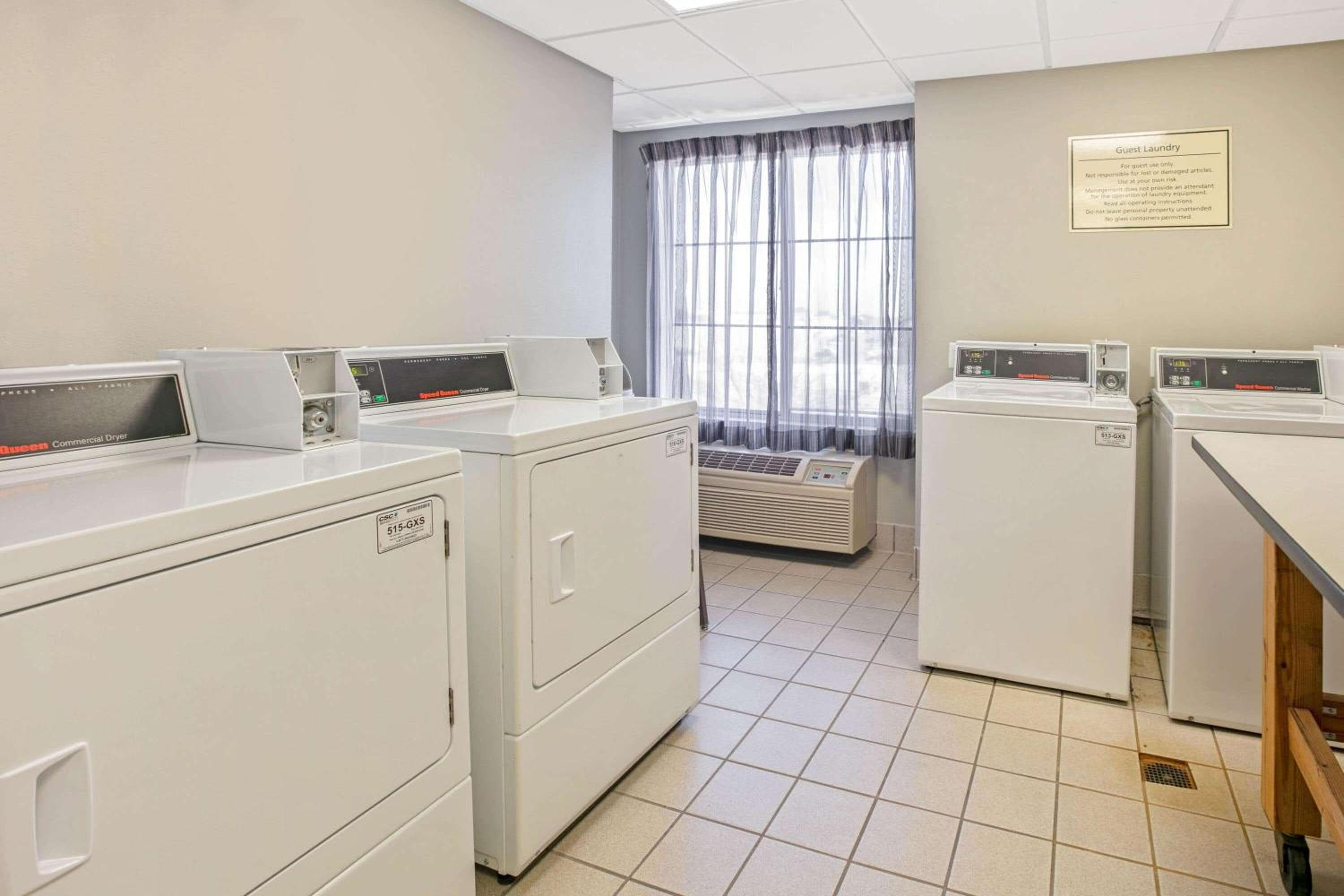La Quinta by Wyndham DFW Airport South / Irving