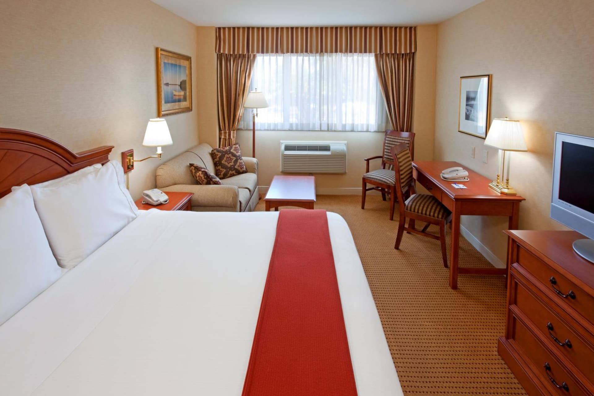 Rockville Centre Hotel - JFK Airport