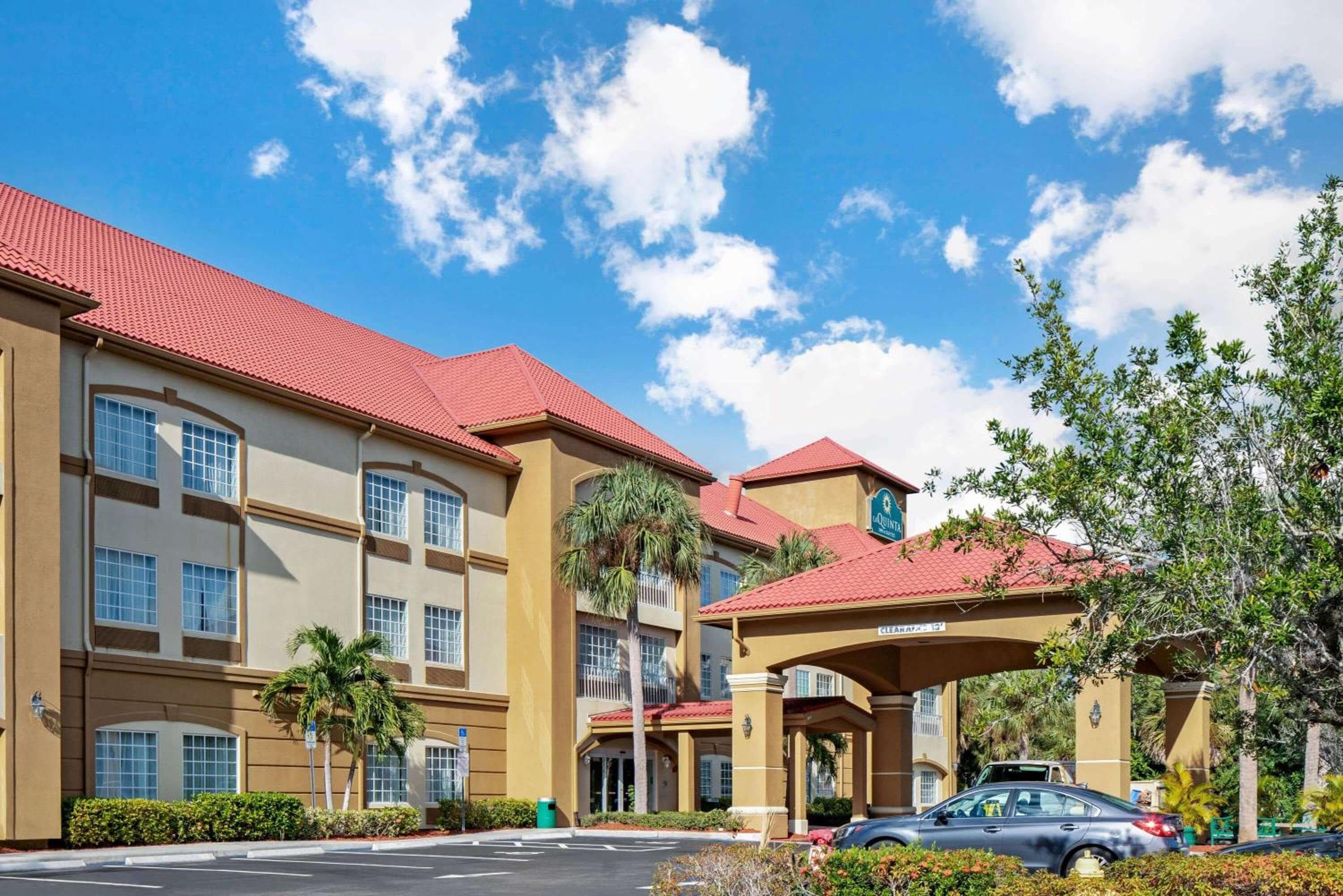 Stay Well Inn & Suites