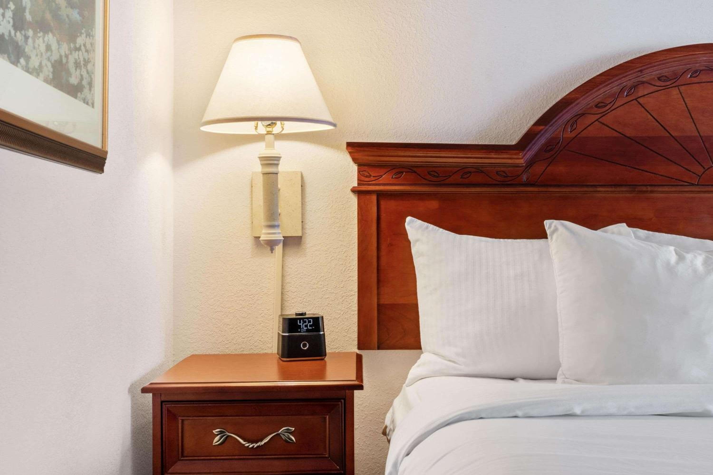 Stay Well Inn & Suites