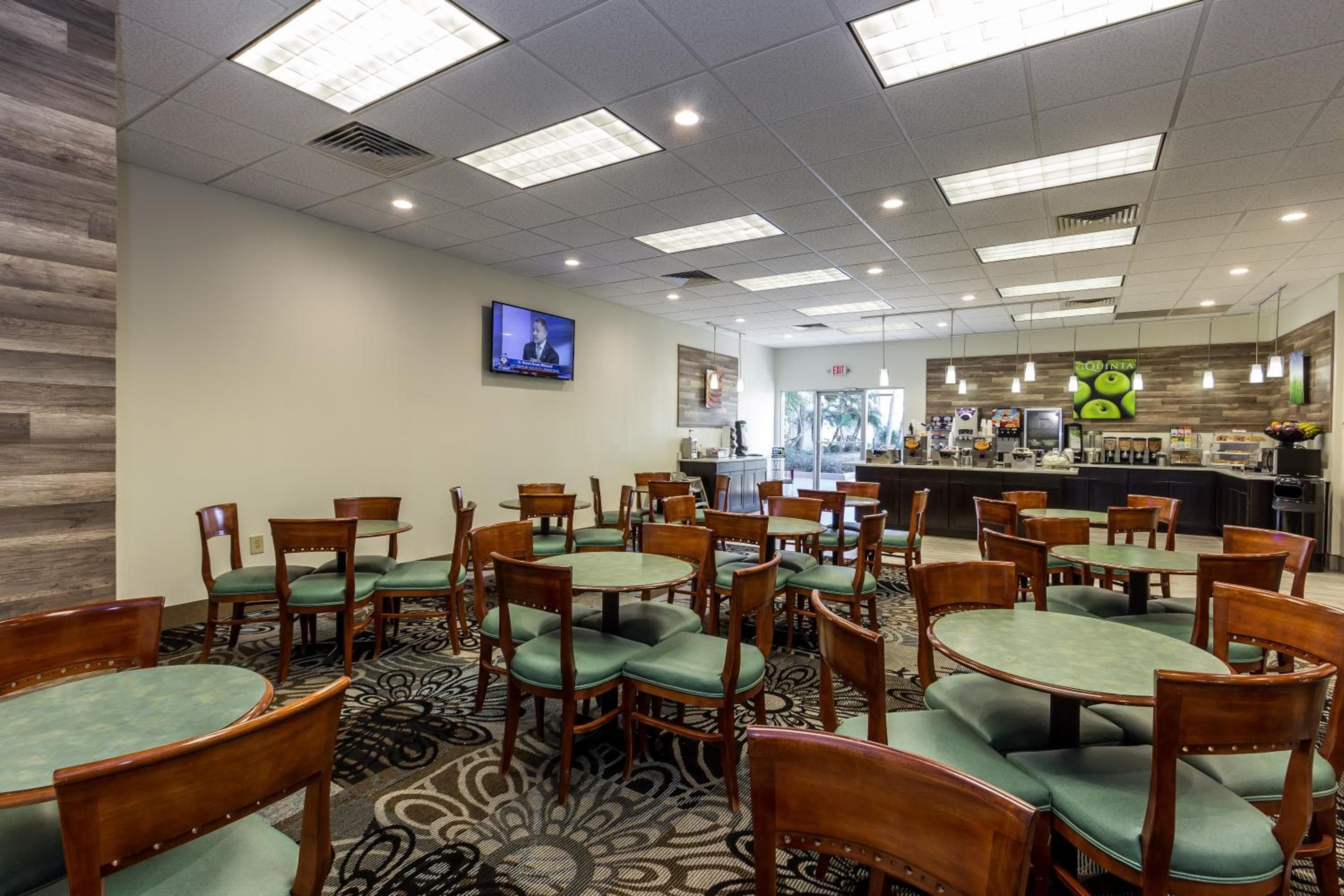La Quinta by Wyndham Clearwater Central