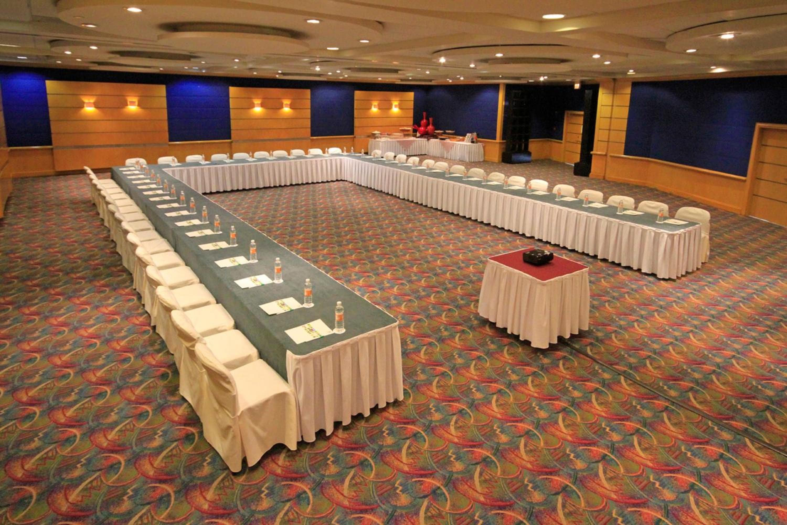 Holiday Inn Monterrey-Parque Fundidora by IHG