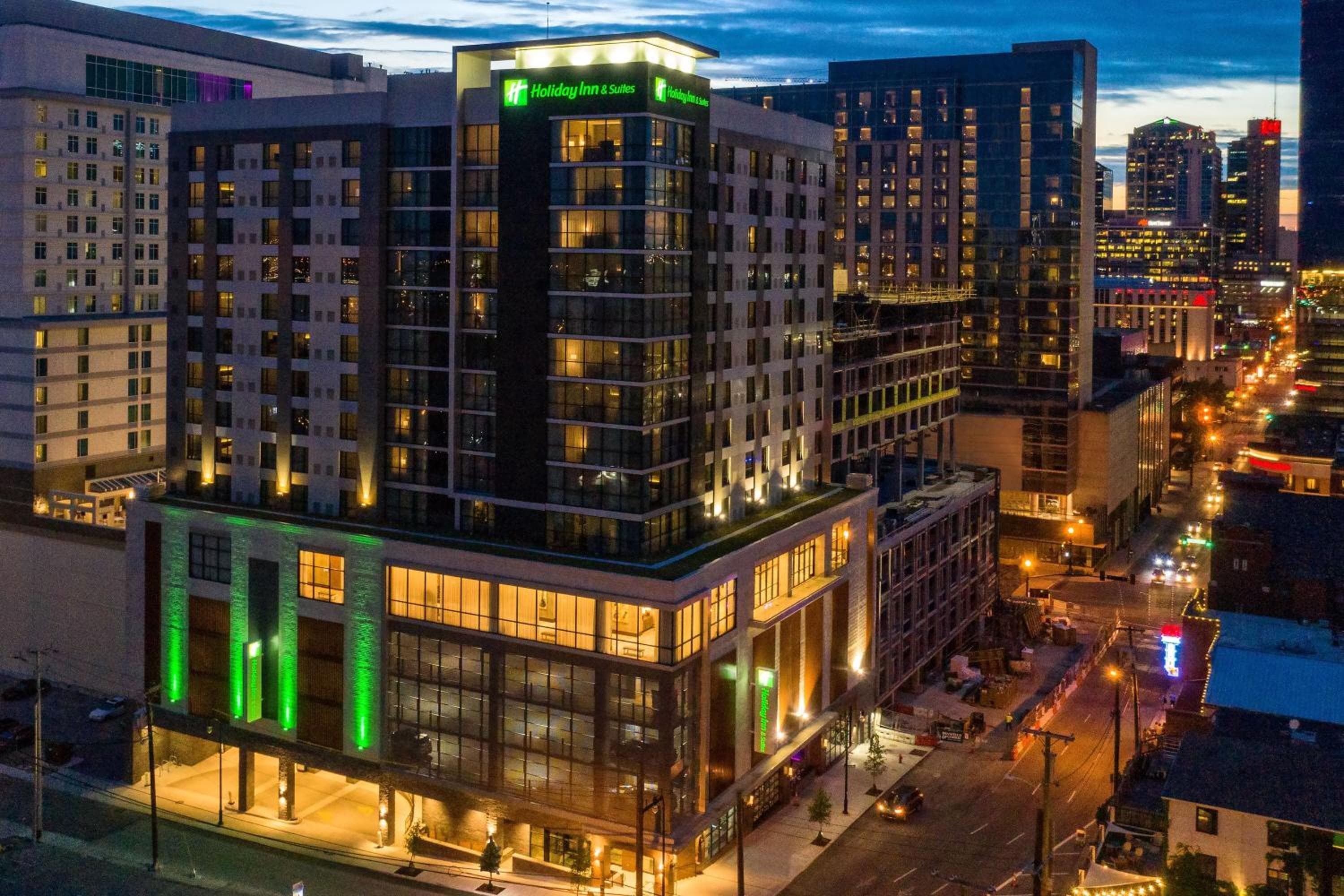 Holiday Inn & Suites Nashville Downtown - Broadway by IHG