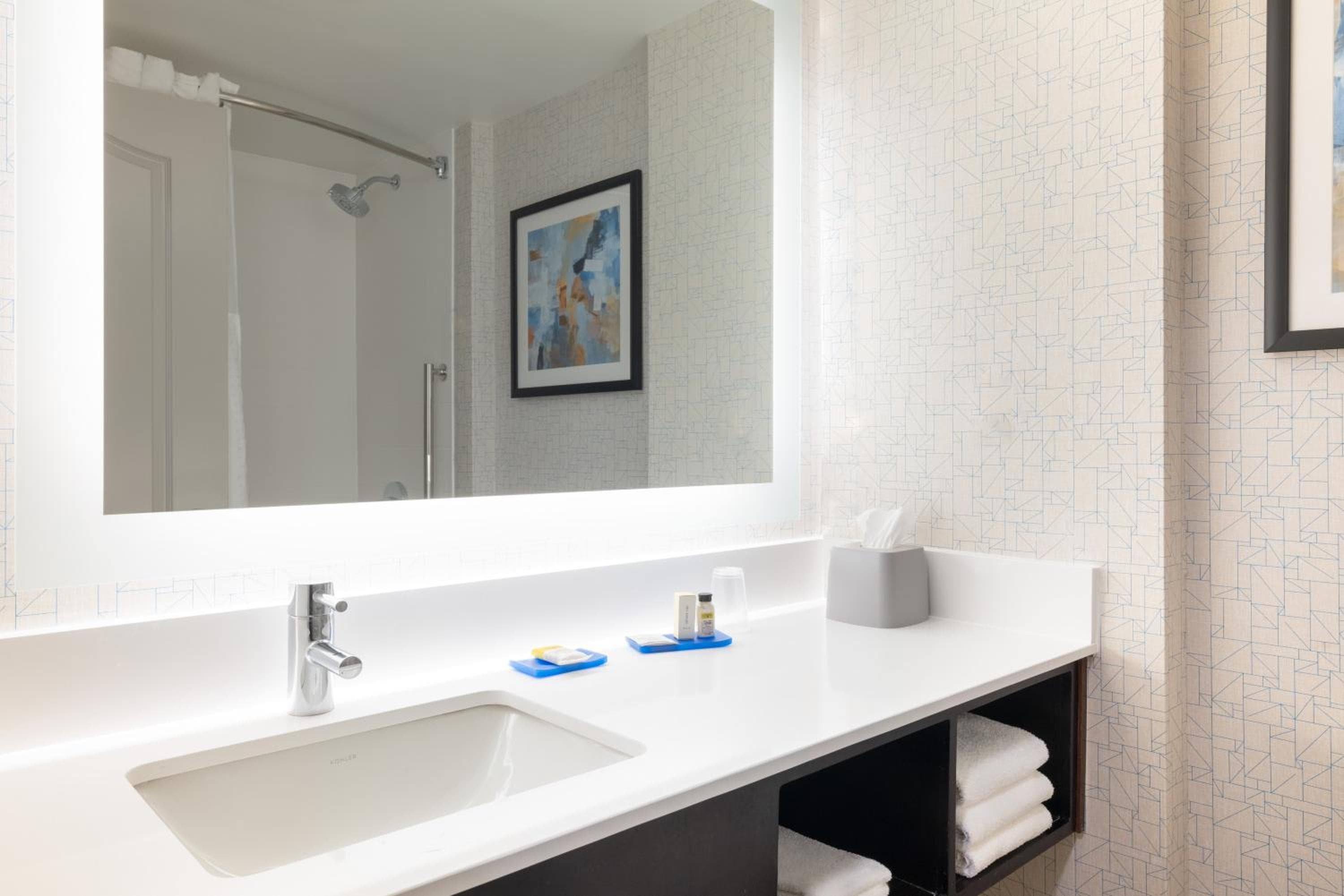 Holiday Inn Express & Suites Boston - Cambridge by IHG