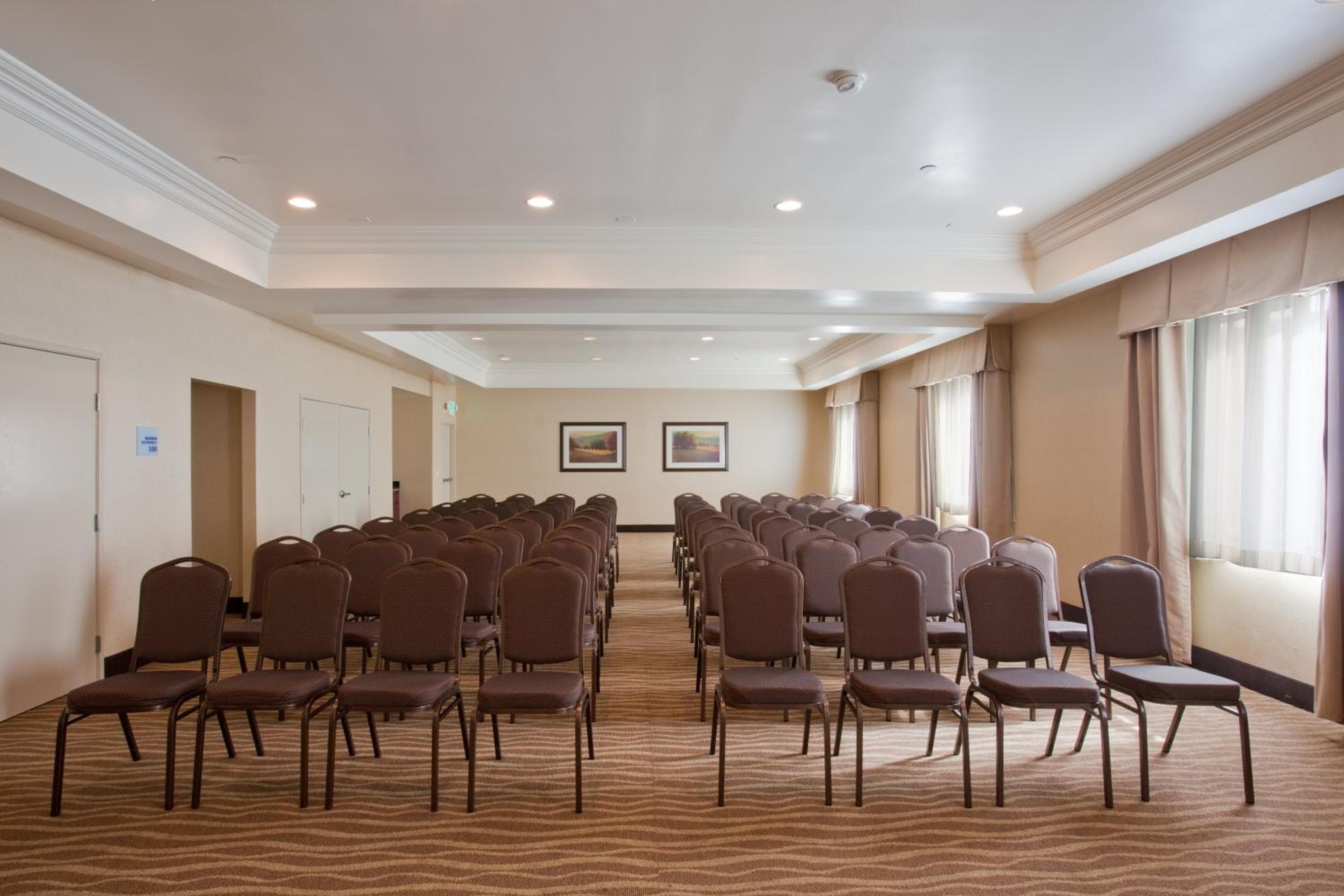 Holiday Inn Express Hotel & Suites Los Angeles Airport Hawthorne by IHG