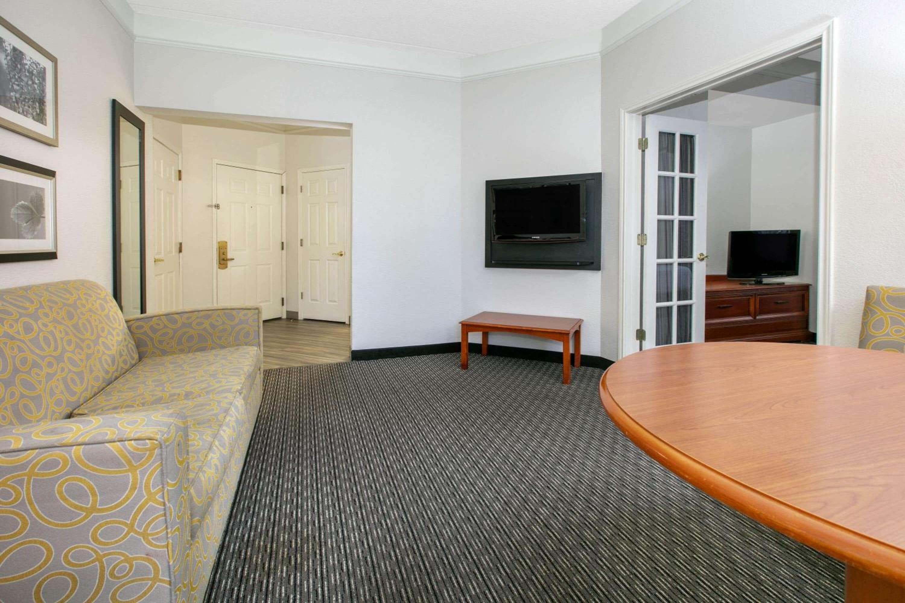 La Quinta by Wyndham Dallas North Central