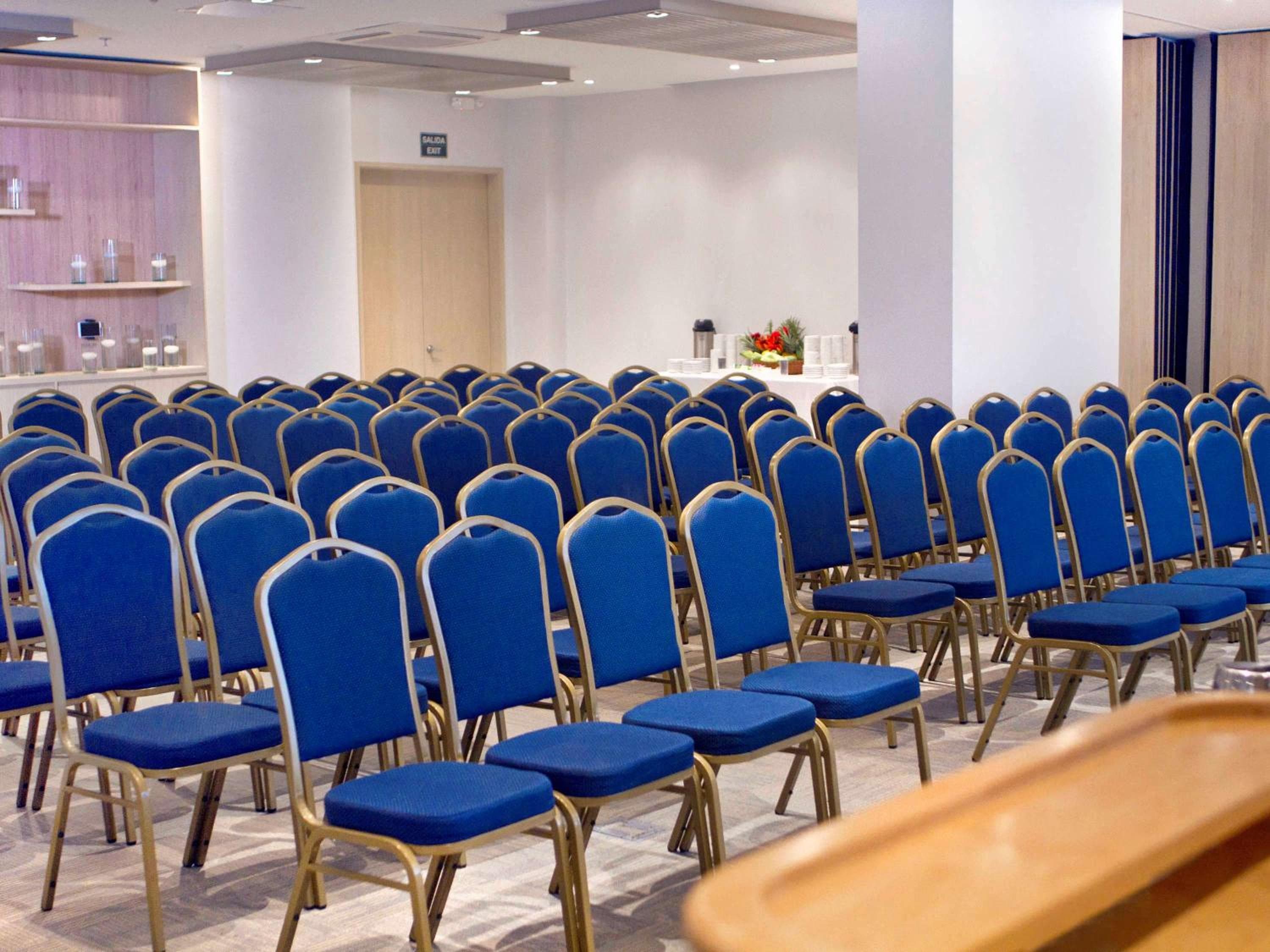 Courtyard by Marriott Santa Marta Resort