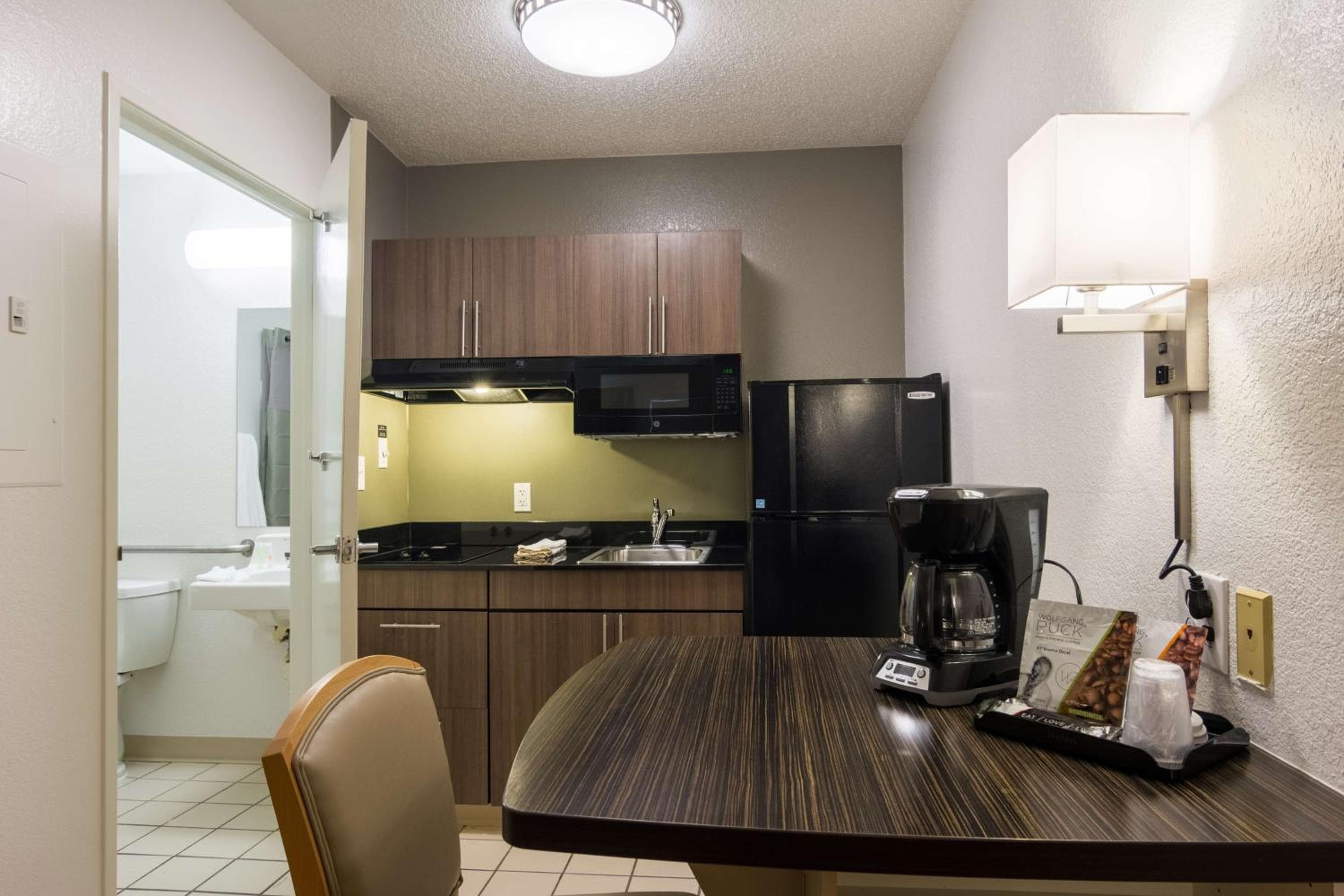 Studio 6 Extended Stay - Tucker, GA - Atlanta Northlake