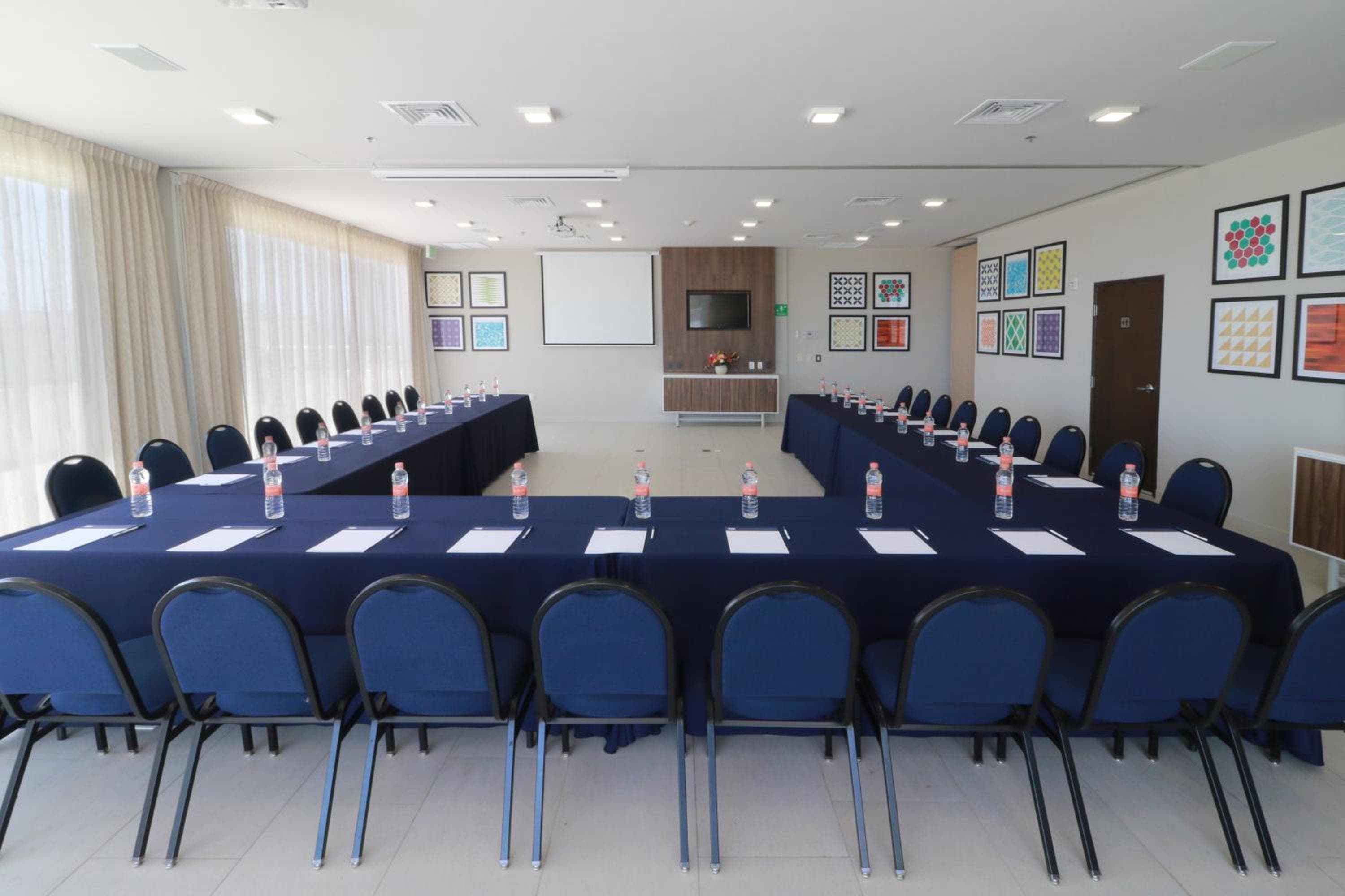 Holiday Inn Express & Suites - Playa del Carmen by IHG