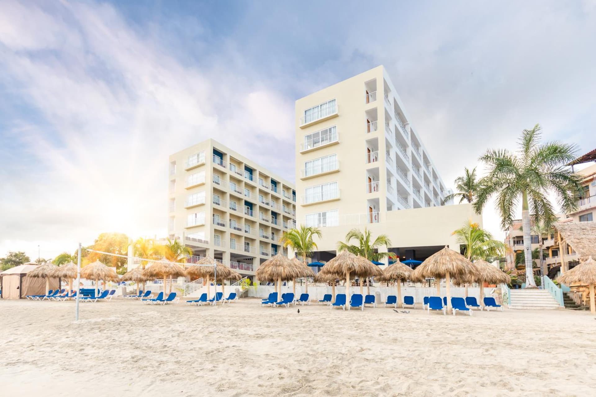 Decameron La Marina Guayabitos, Ramada All-Inclusive Resort