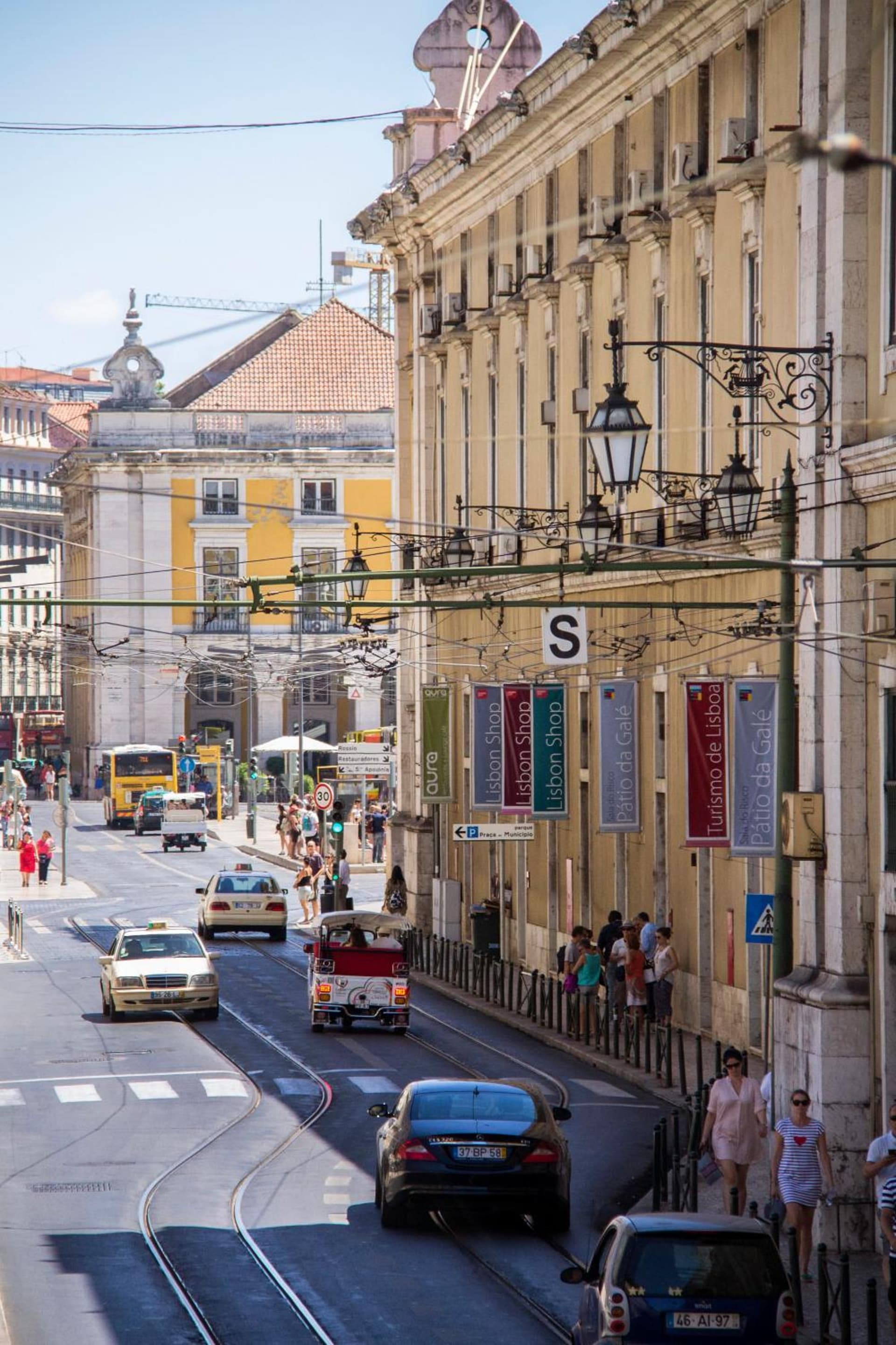Lisbon Arsenal Suites