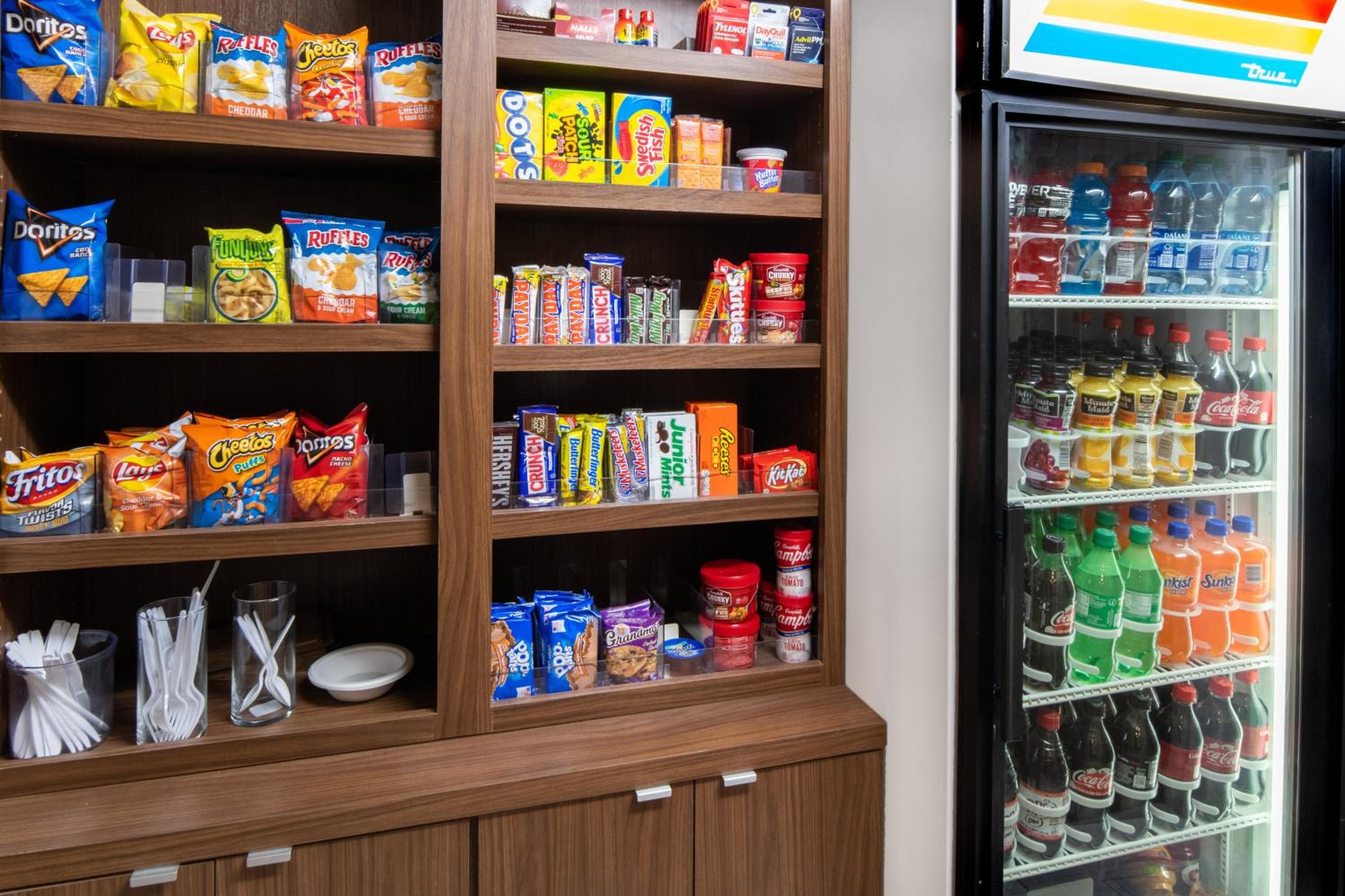 Holiday Inn Express Hotel & Suites Dallas South - DeSoto by IHG