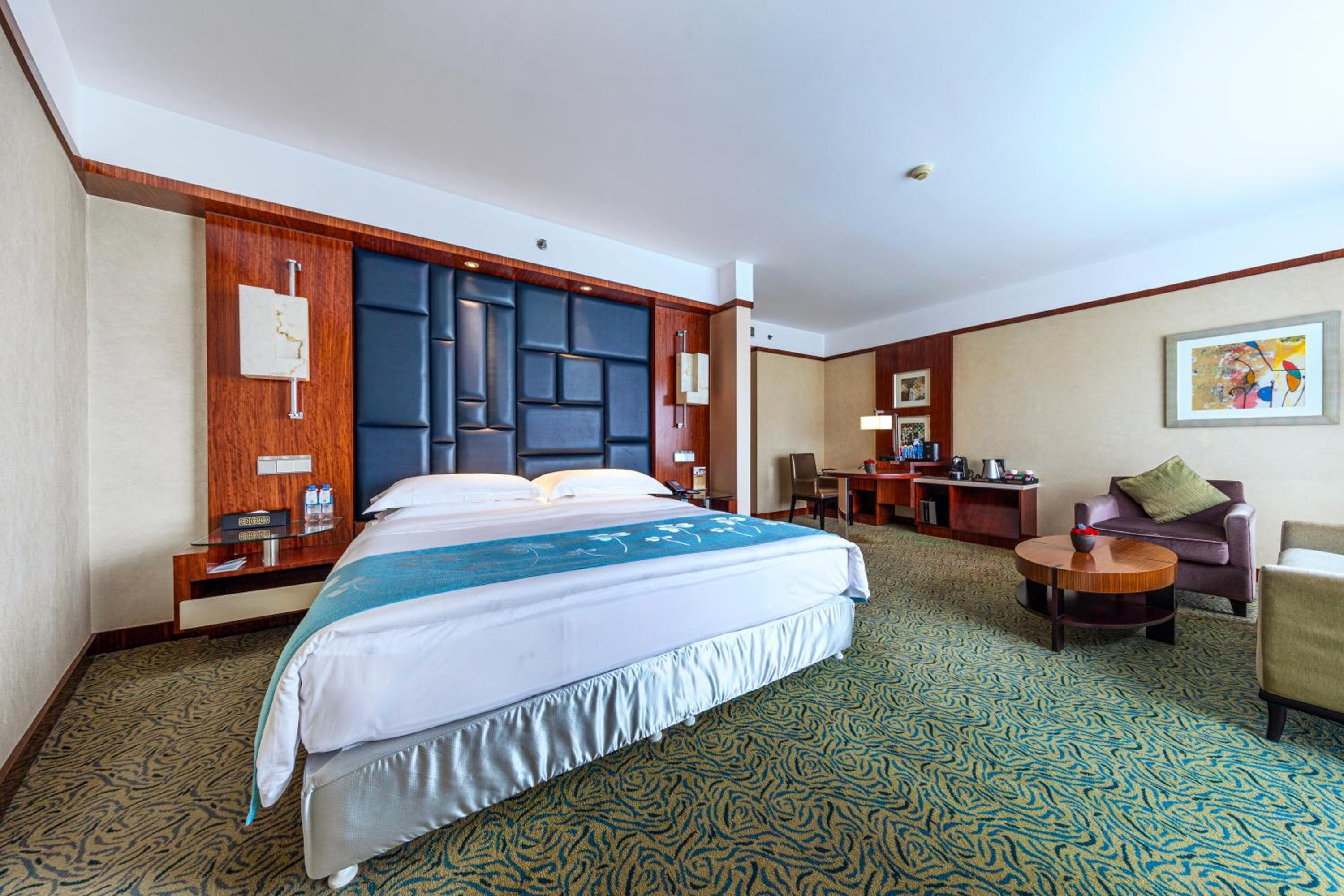 Beijing Kuntai Royal Hotel
