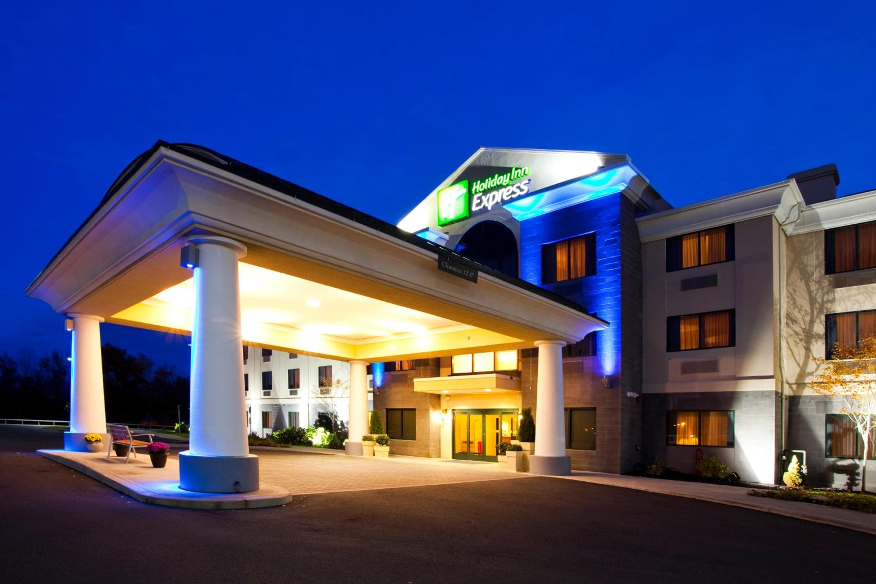 Holiday Inn Express Syracuse Airport by IHG