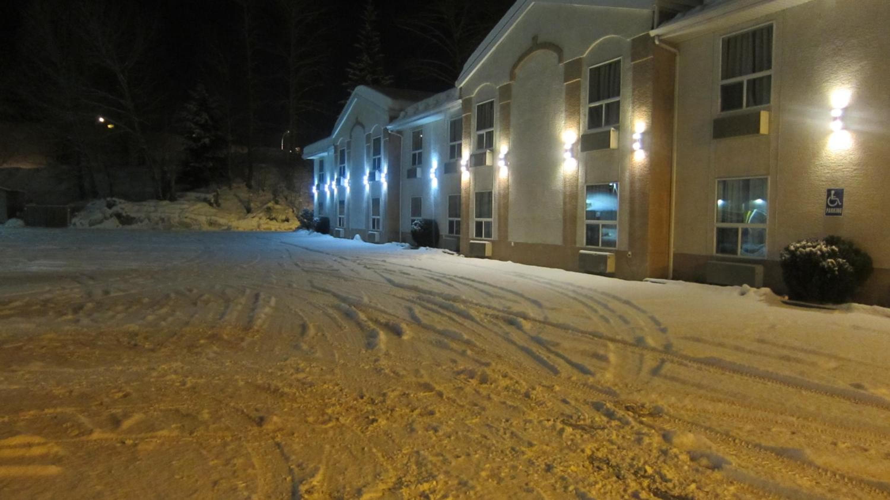 Super 8 by Wyndham Revelstoke BC