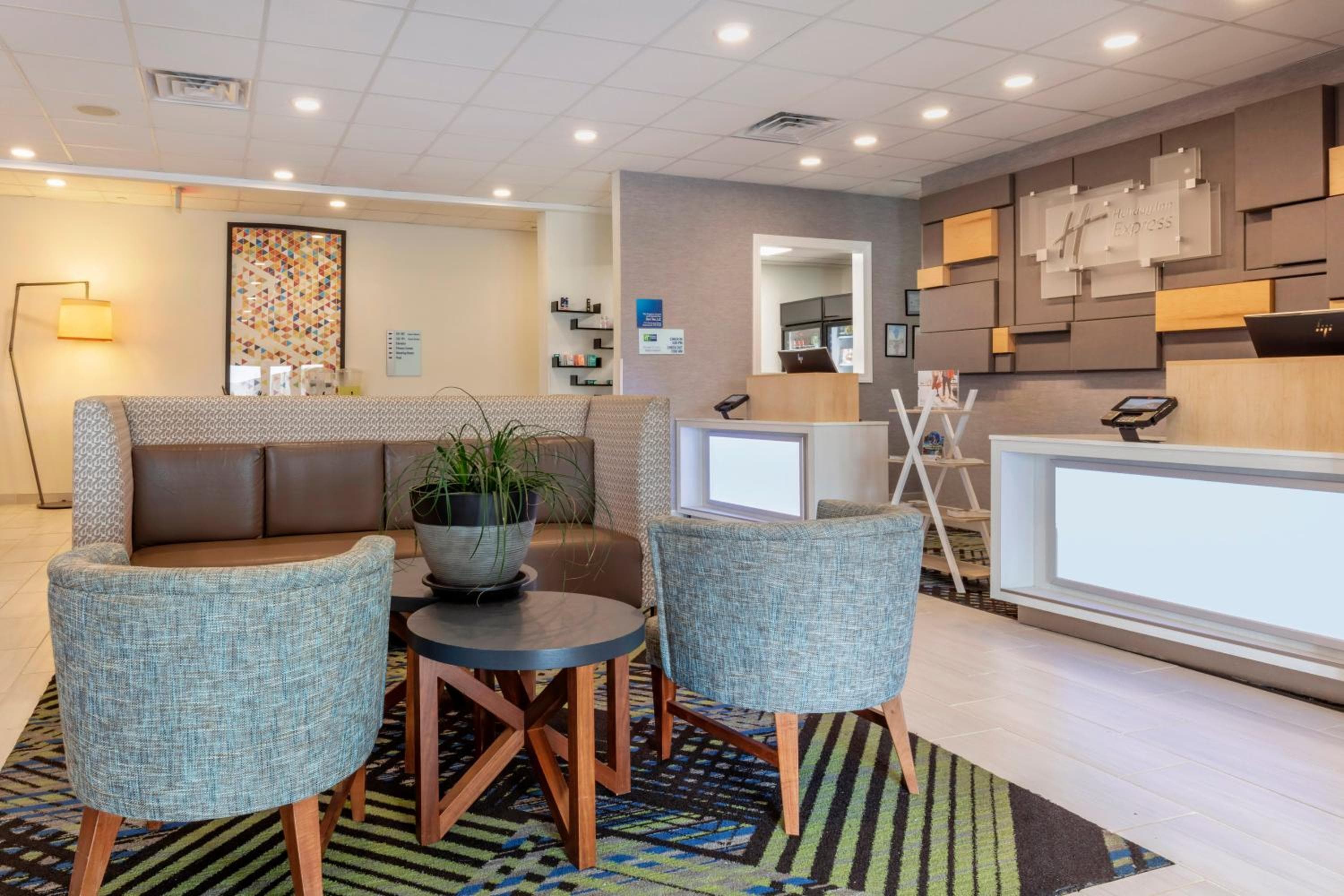Holiday Inn Express Metropolis by IHG