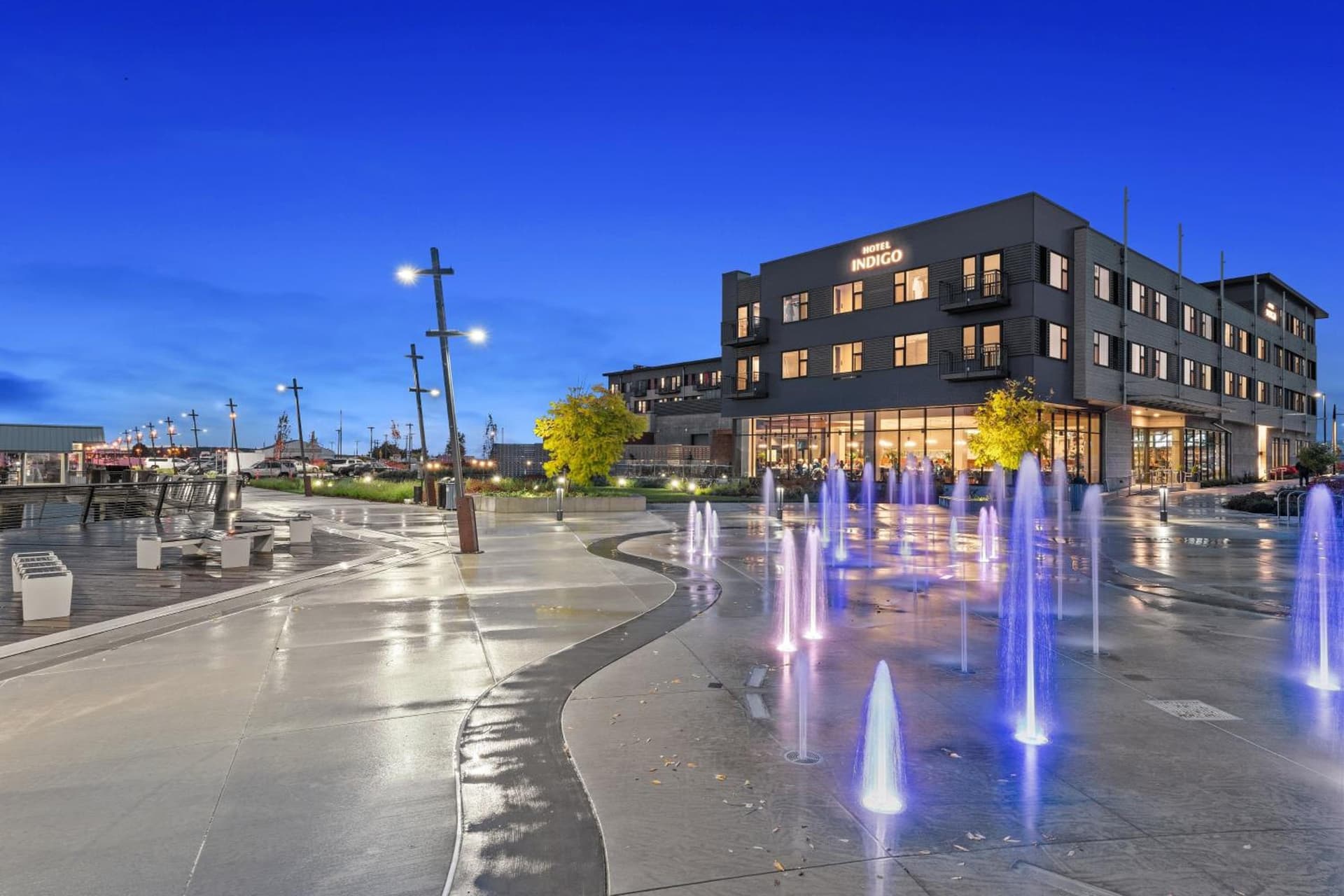 Hotel Indigo Seattle Everett Waterfront Place by IHG