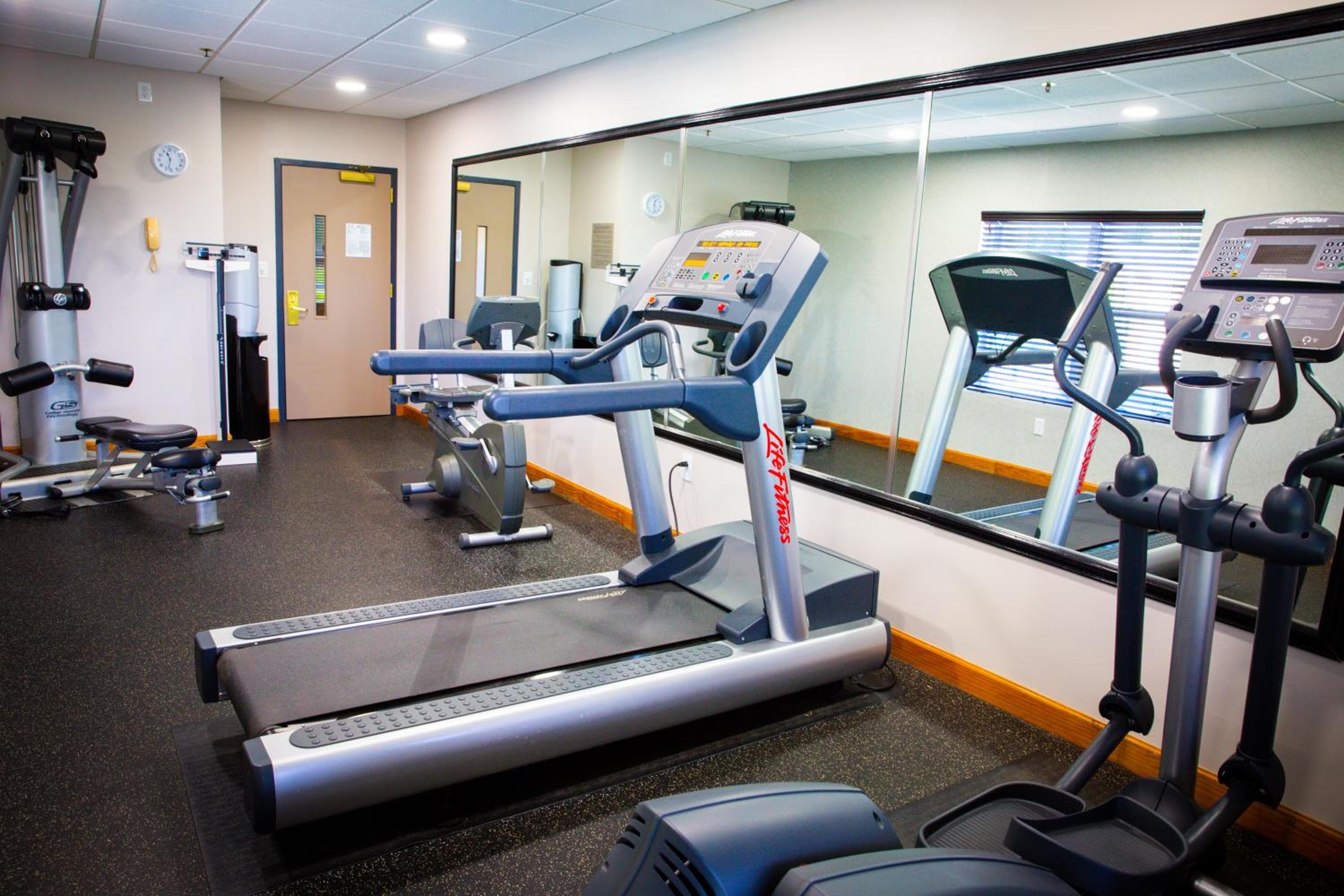 Country Inn & Suites by Radisson, Burlington Elon , NC