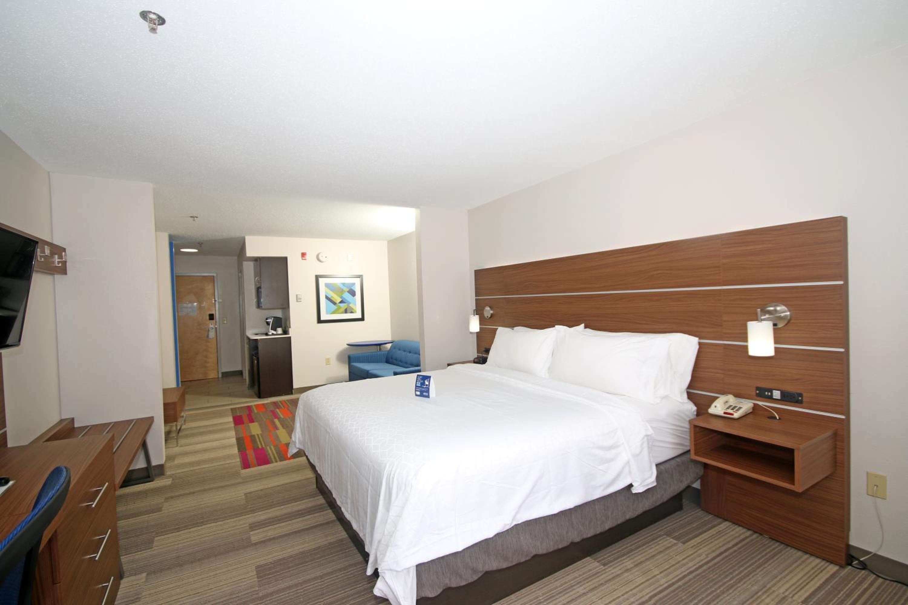 Holiday Inn Express Hotel & Suites Greensboro-East by IHG