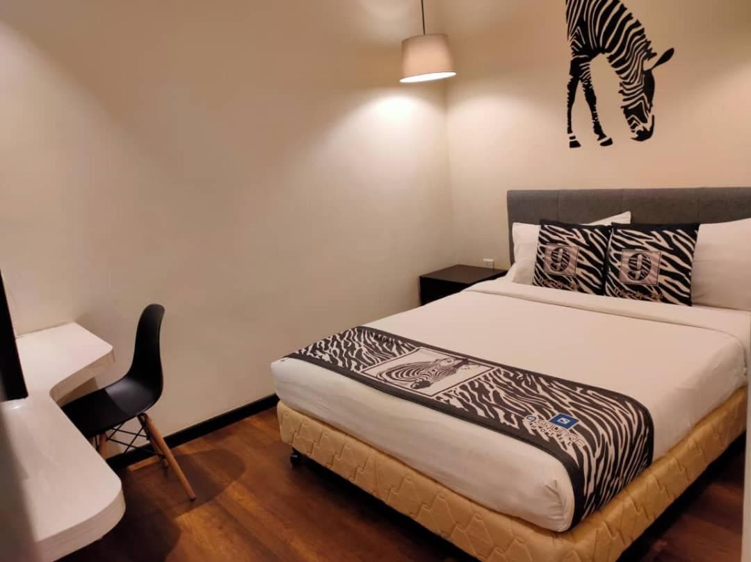 9 Square Hotel - Subang