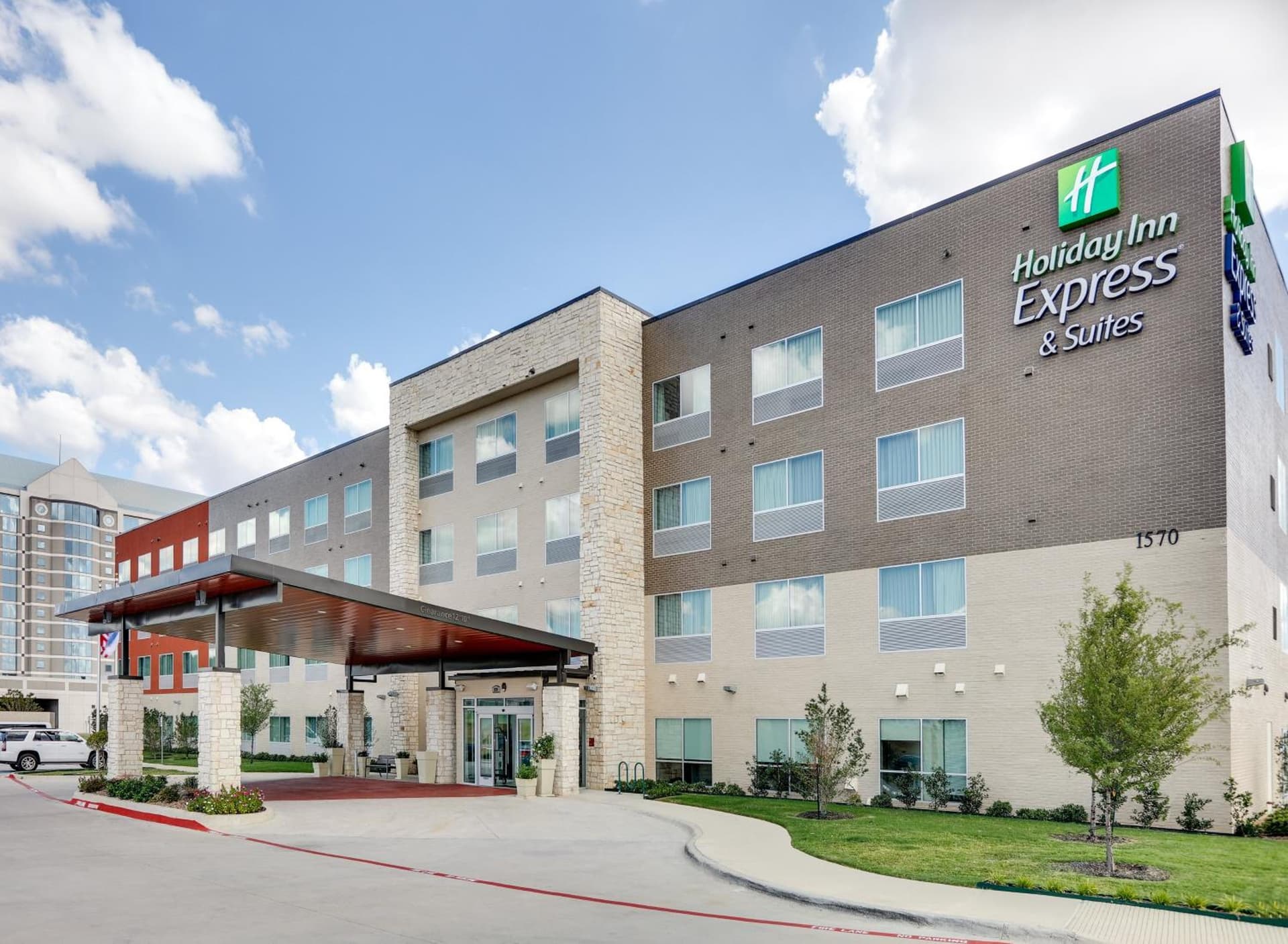 Holiday Inn Express & Suites Dallas NW - Farmers Branch by IHG