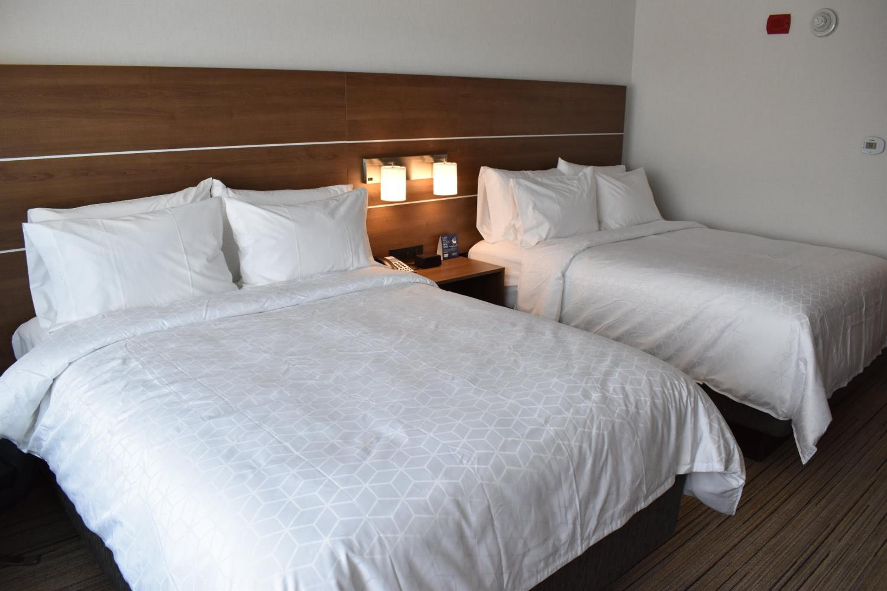 Holiday Inn Express & Suites - Boston South - Randolph by IHG