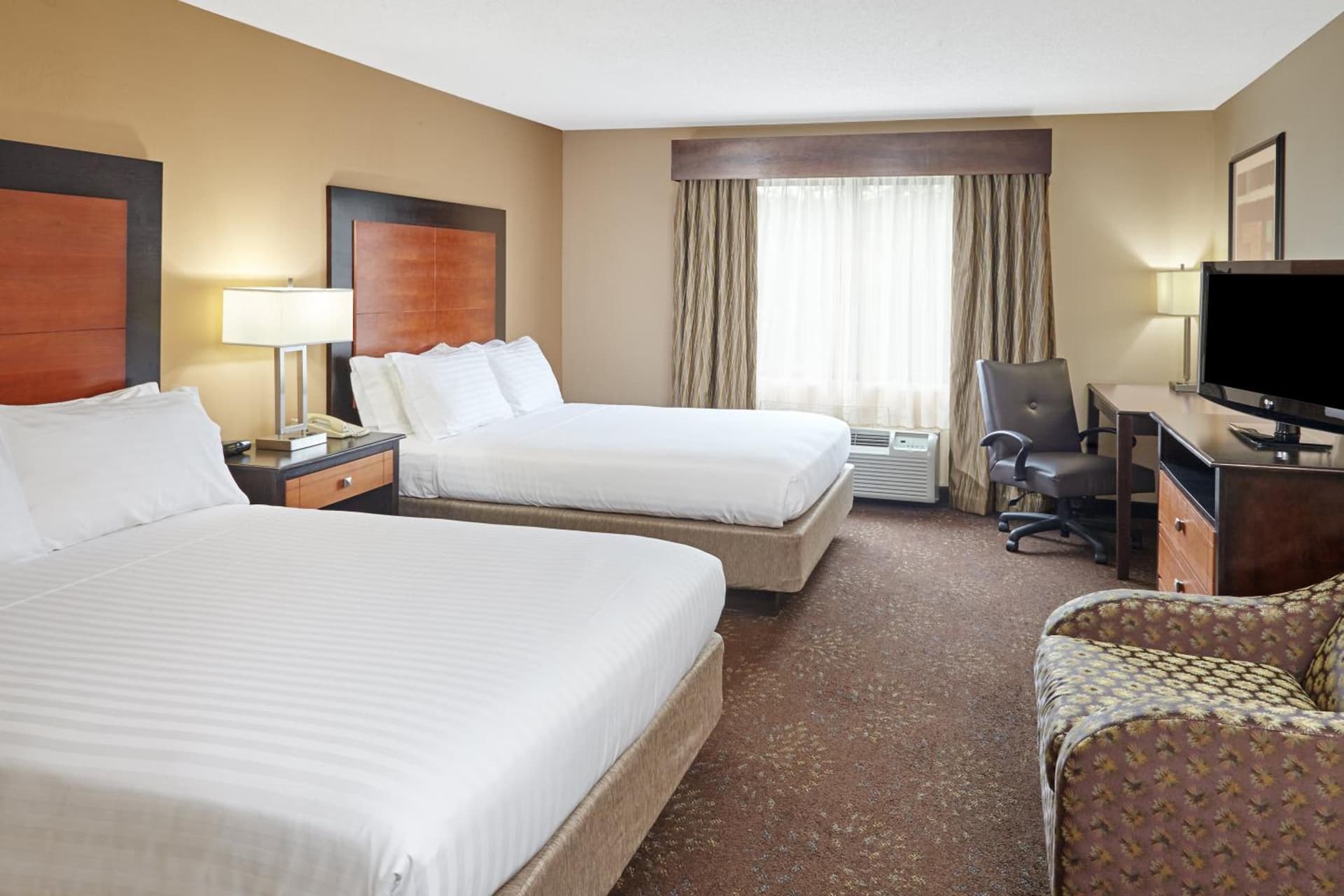 Comfort Inn & Suites Buford near Mall of Georgia