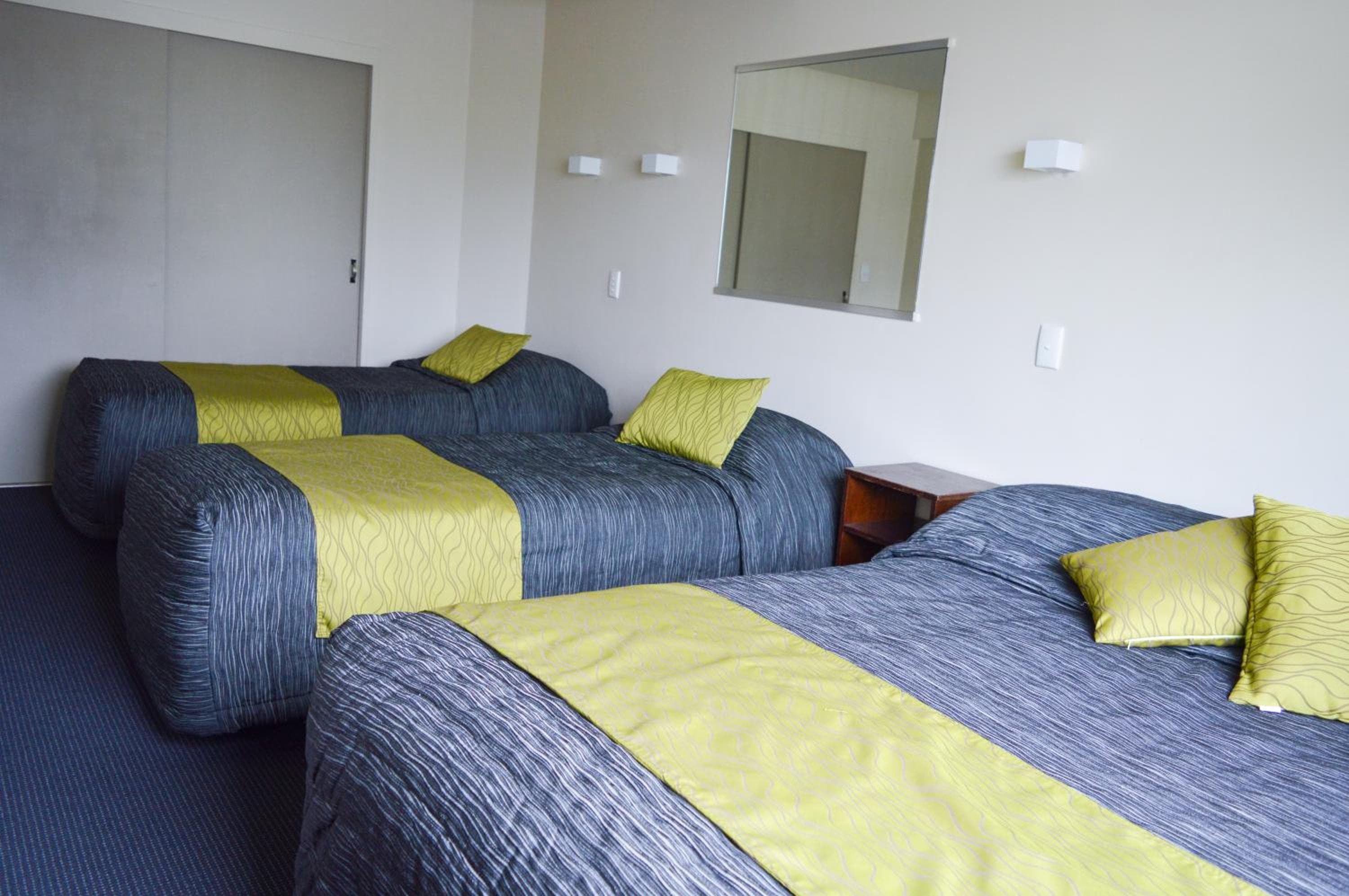 Four Seasons Motel