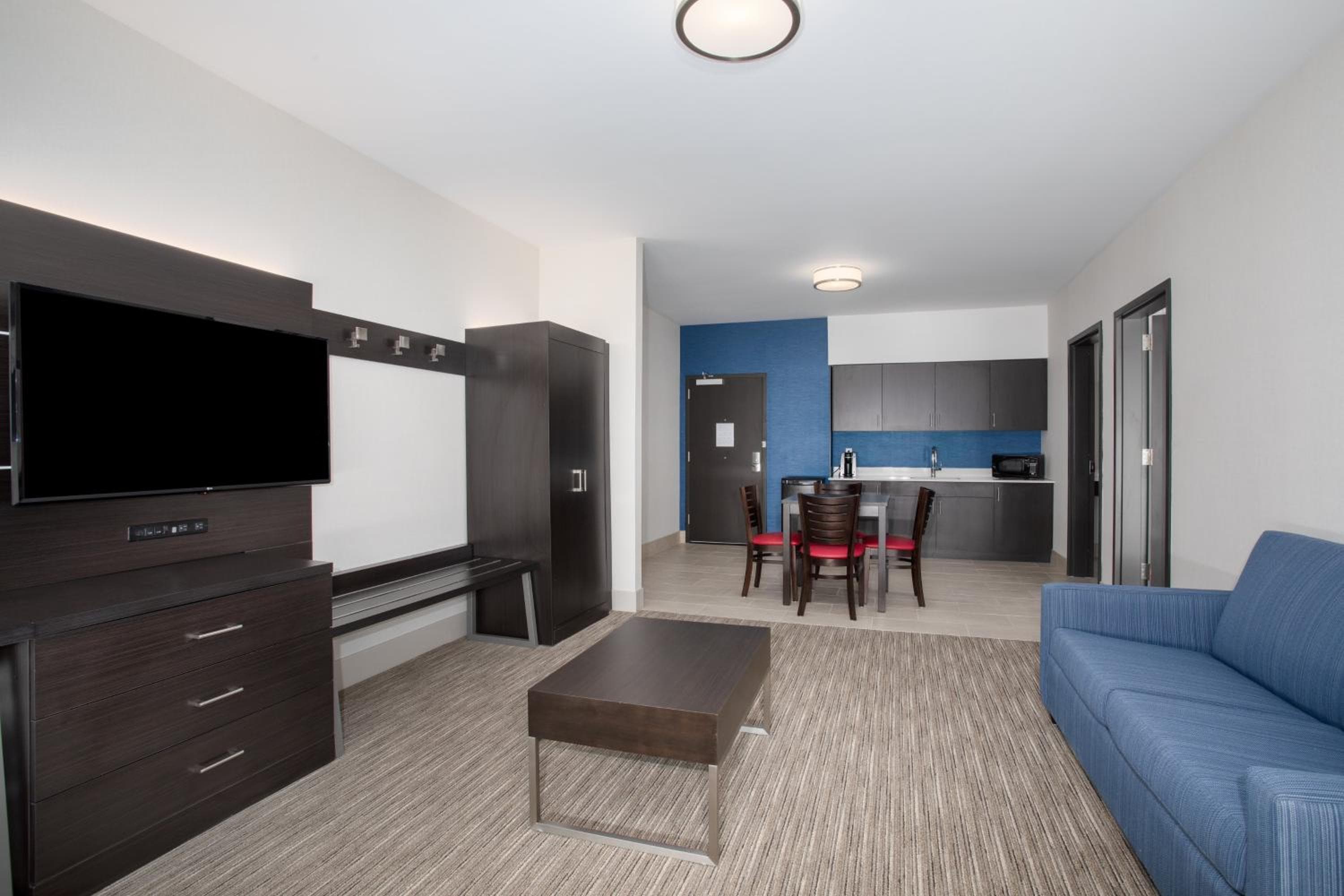 Holiday Inn Express & Suites - Ely by IHG