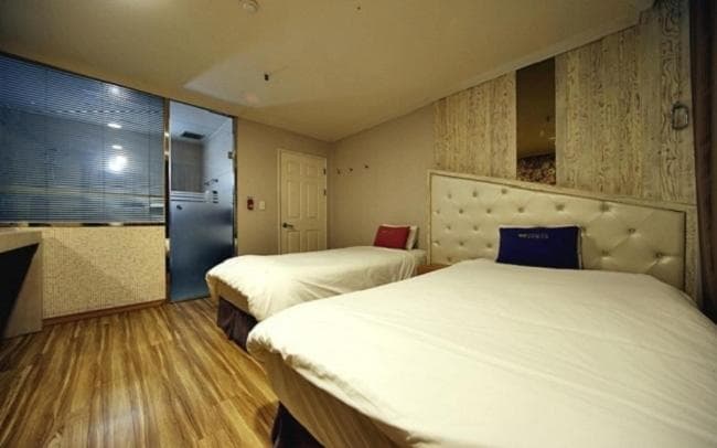 hotel room