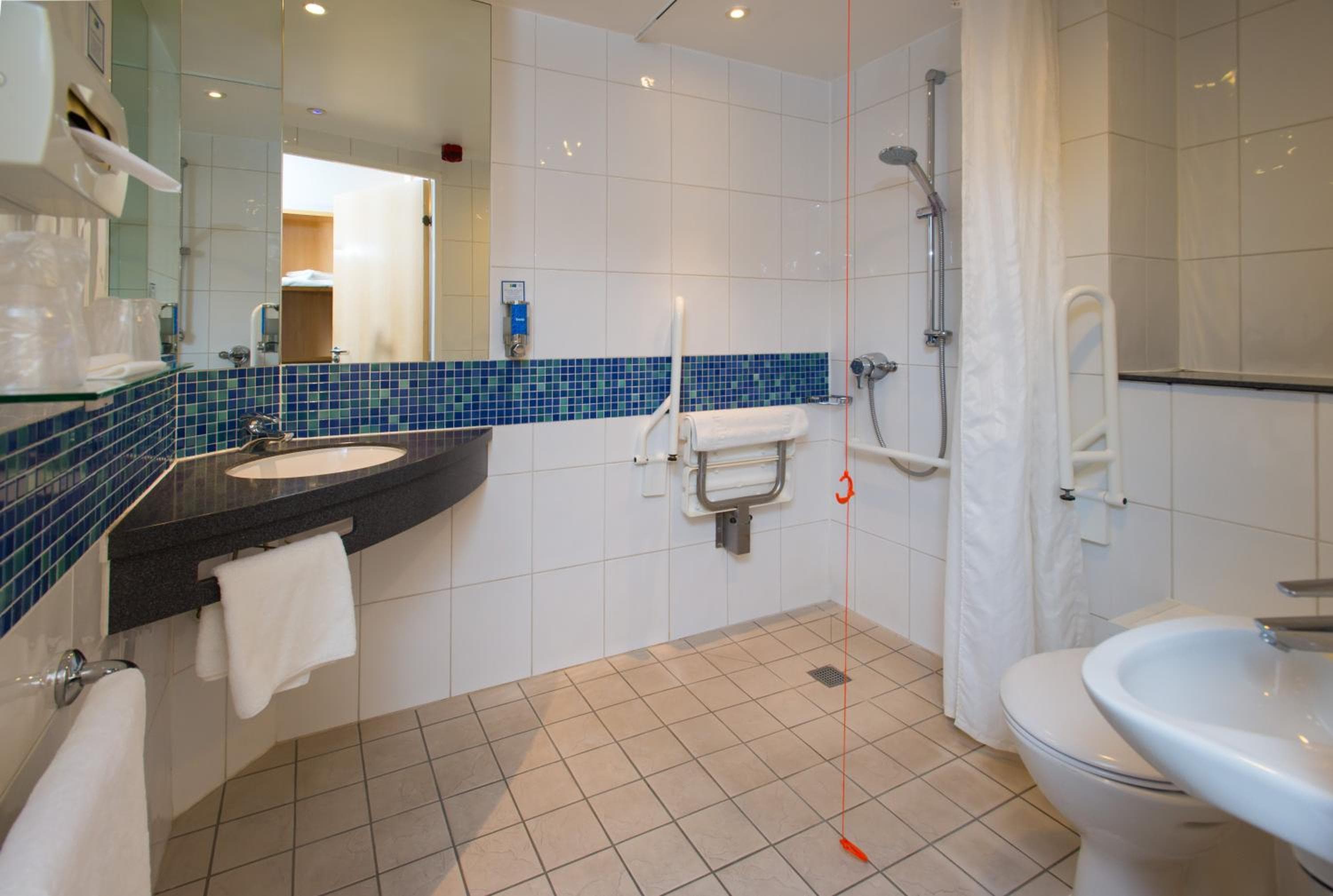 Holiday Inn Express Bedford by IHG