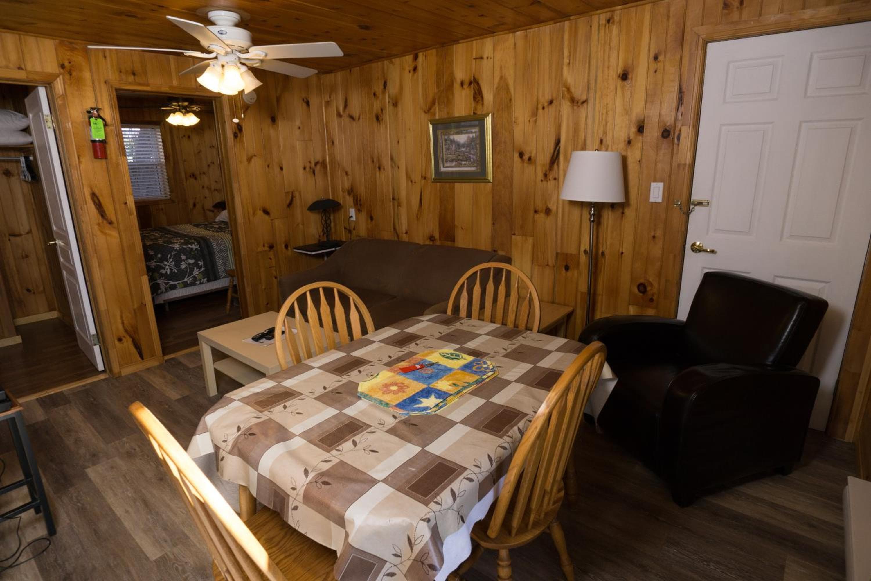 North Rustico Motel & Cottages