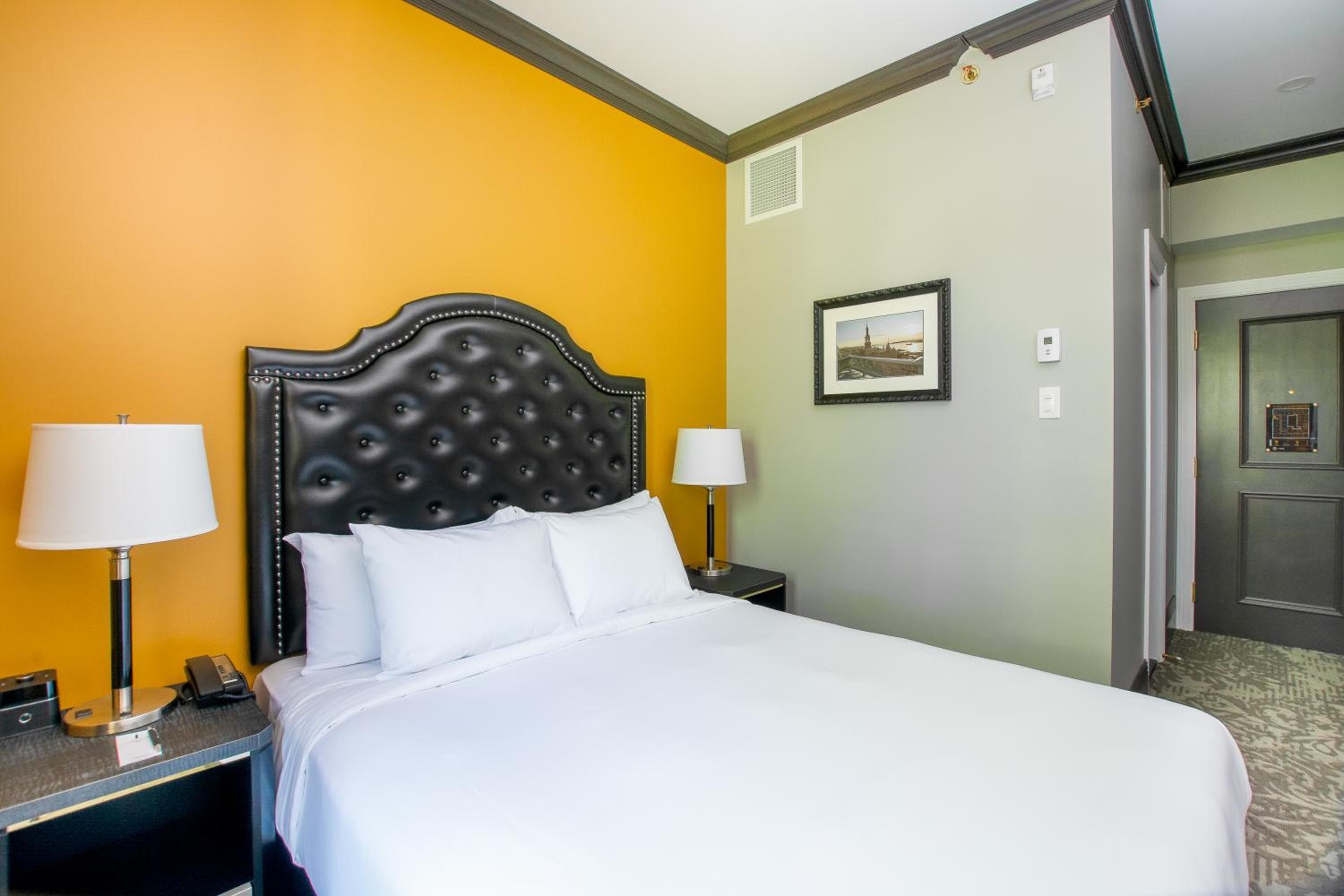 Hotel Clarendon
