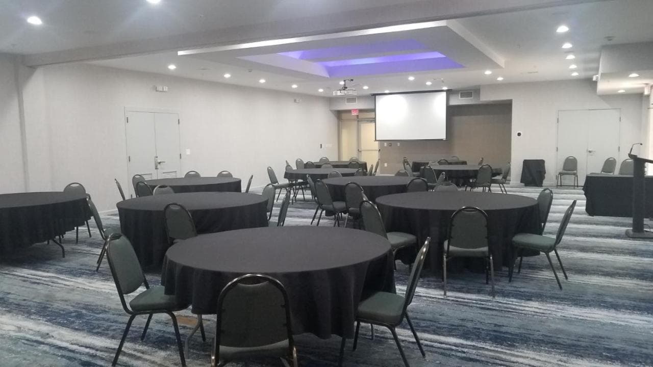 Hampton Inn By Hilton Addison Dallas