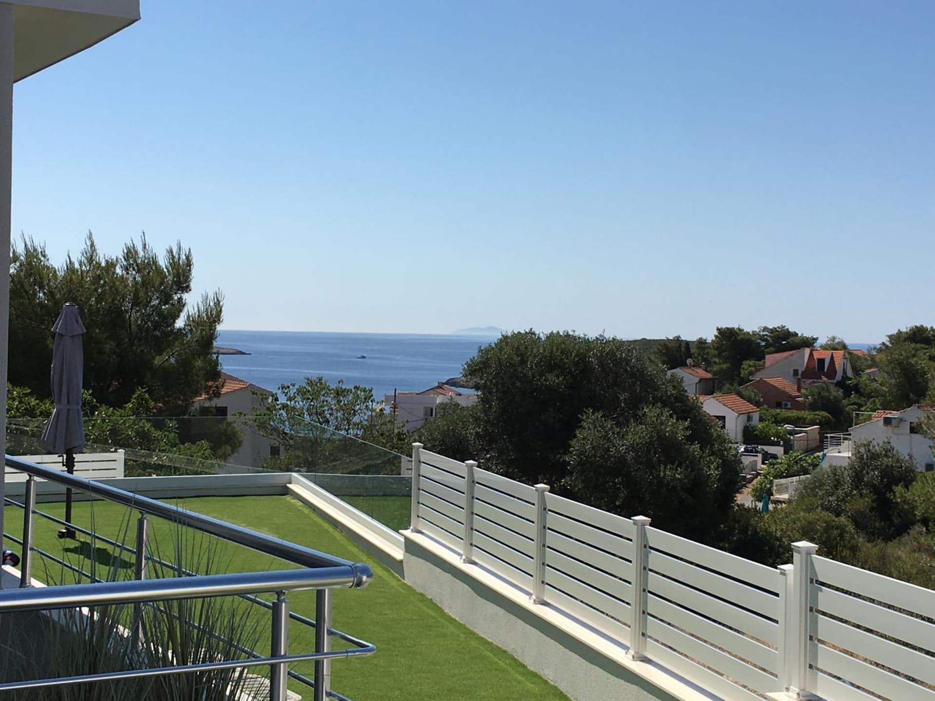 Ada Vis Apartments
