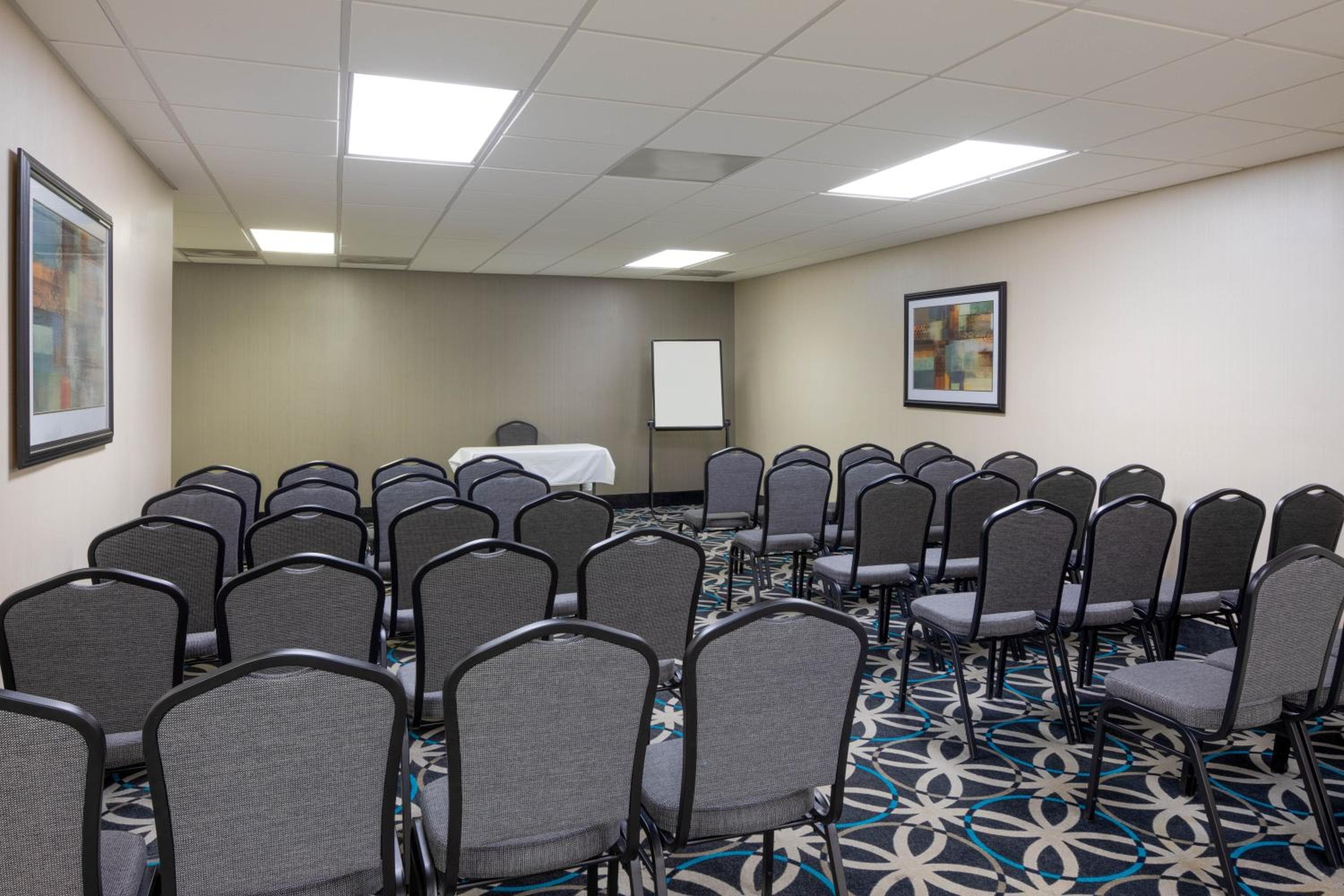 La Quinta by Wyndham Snellville - Stone Mountain