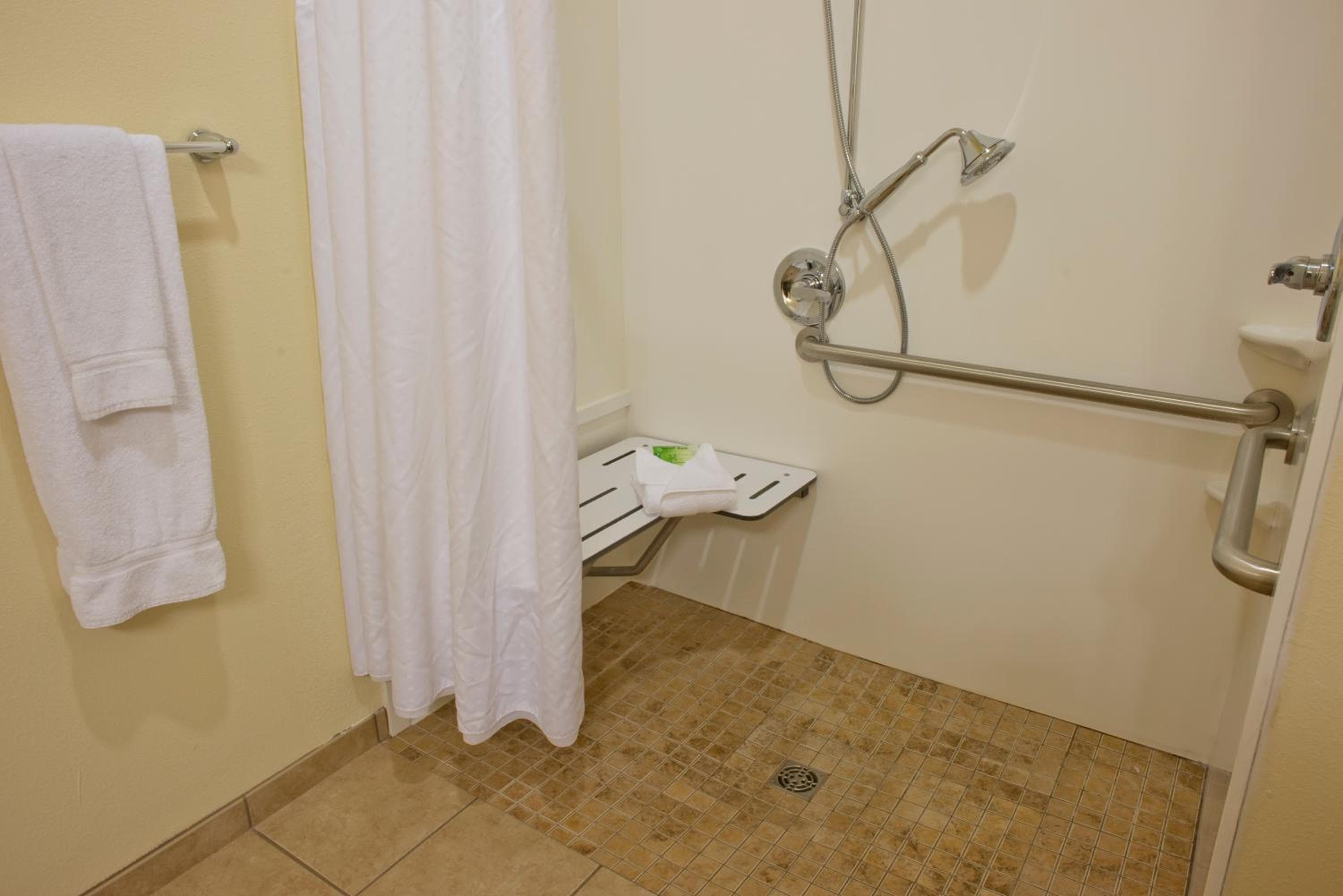 Holiday Inn Express Hotel & Suites Prattville South by IHG