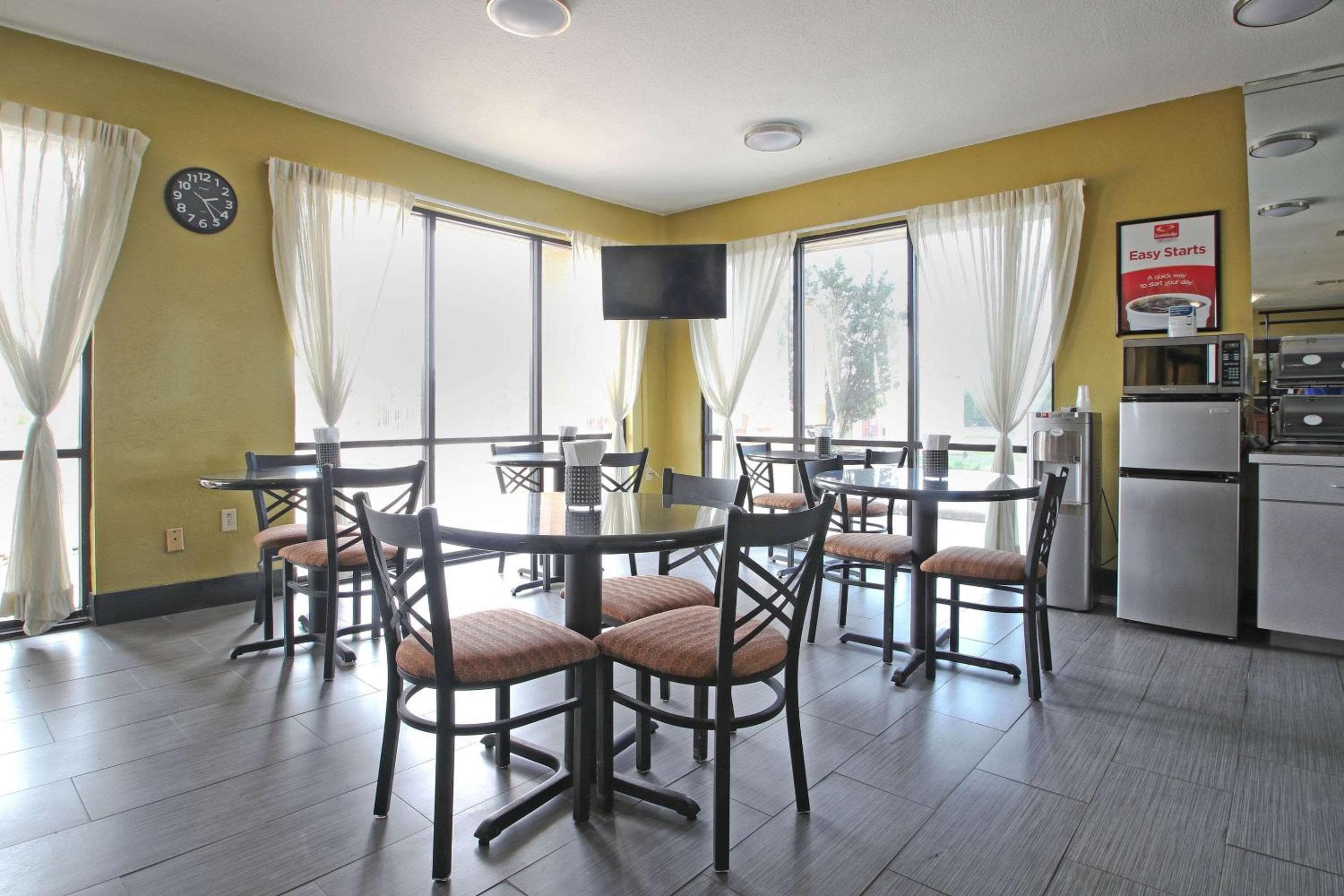 Econo Lodge Hillsboro I-35