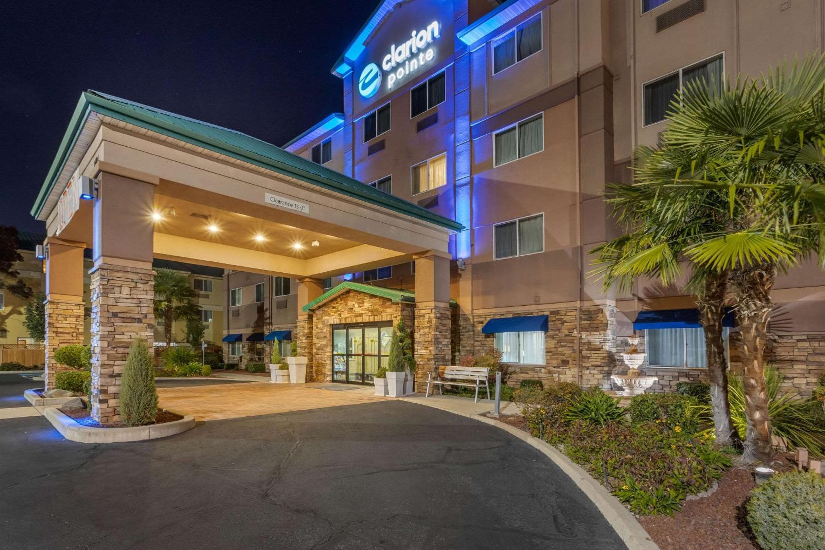 Clarion Pointe Medford
