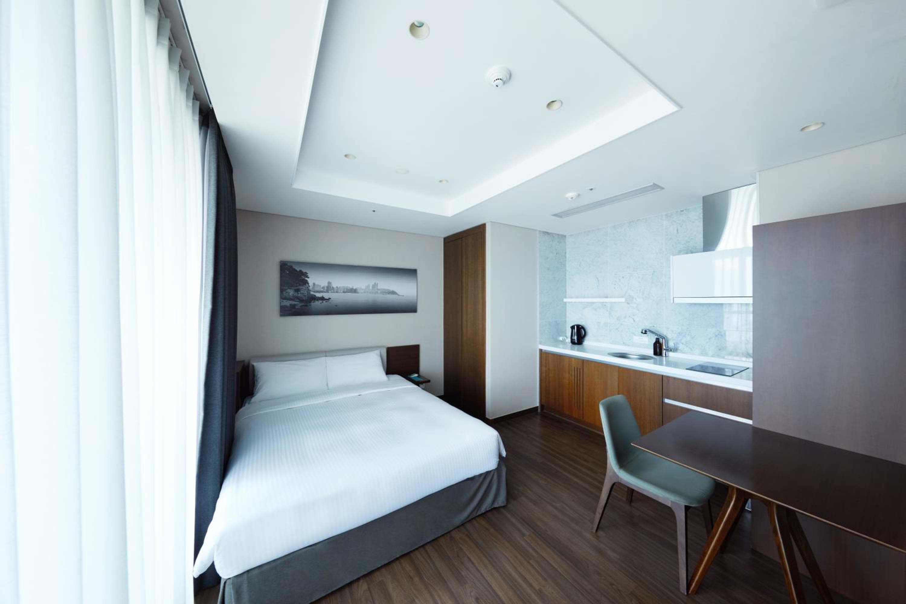 Felix by STX Hotel & Suite