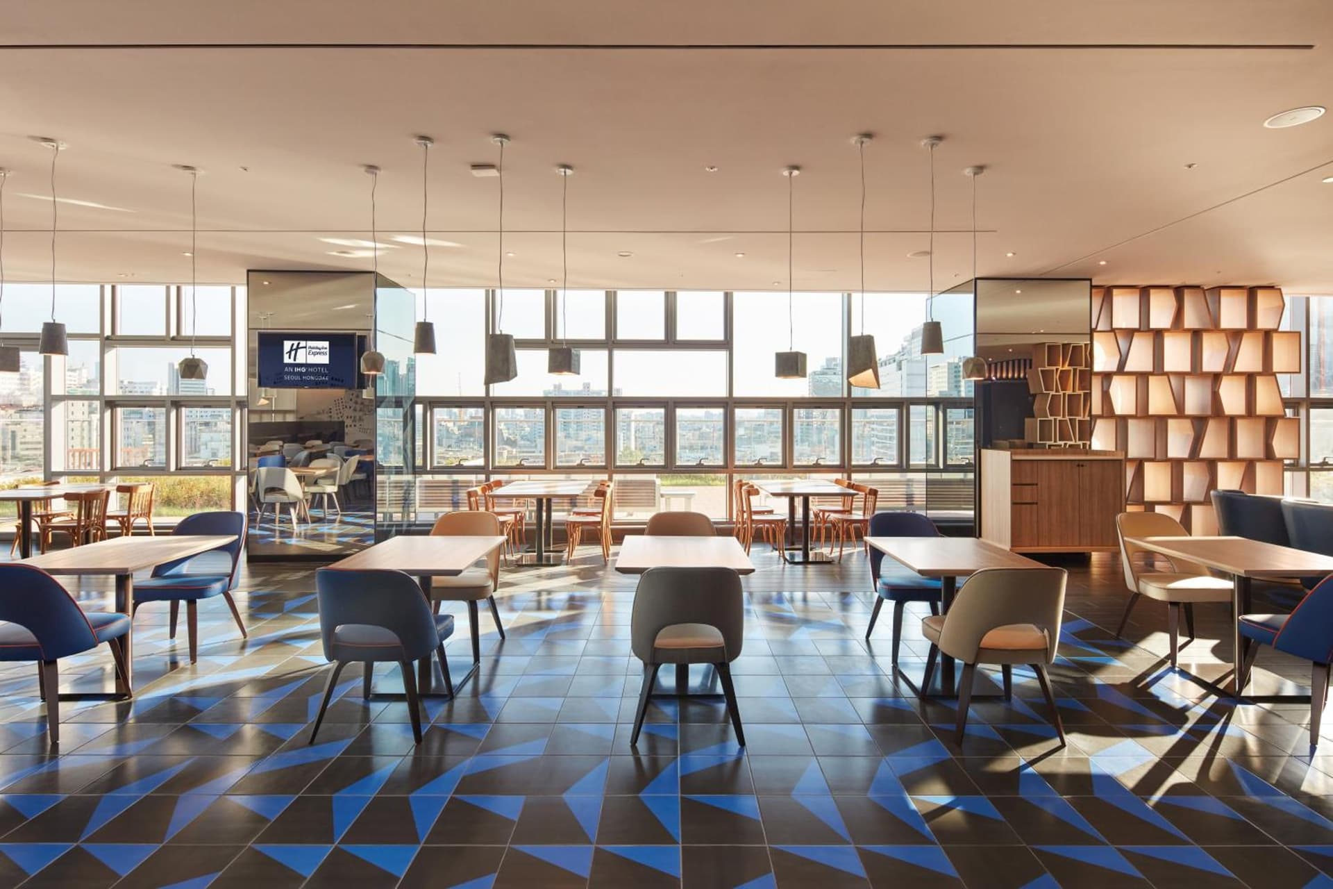 Holiday Inn Express Seoul Hongdae by IHG