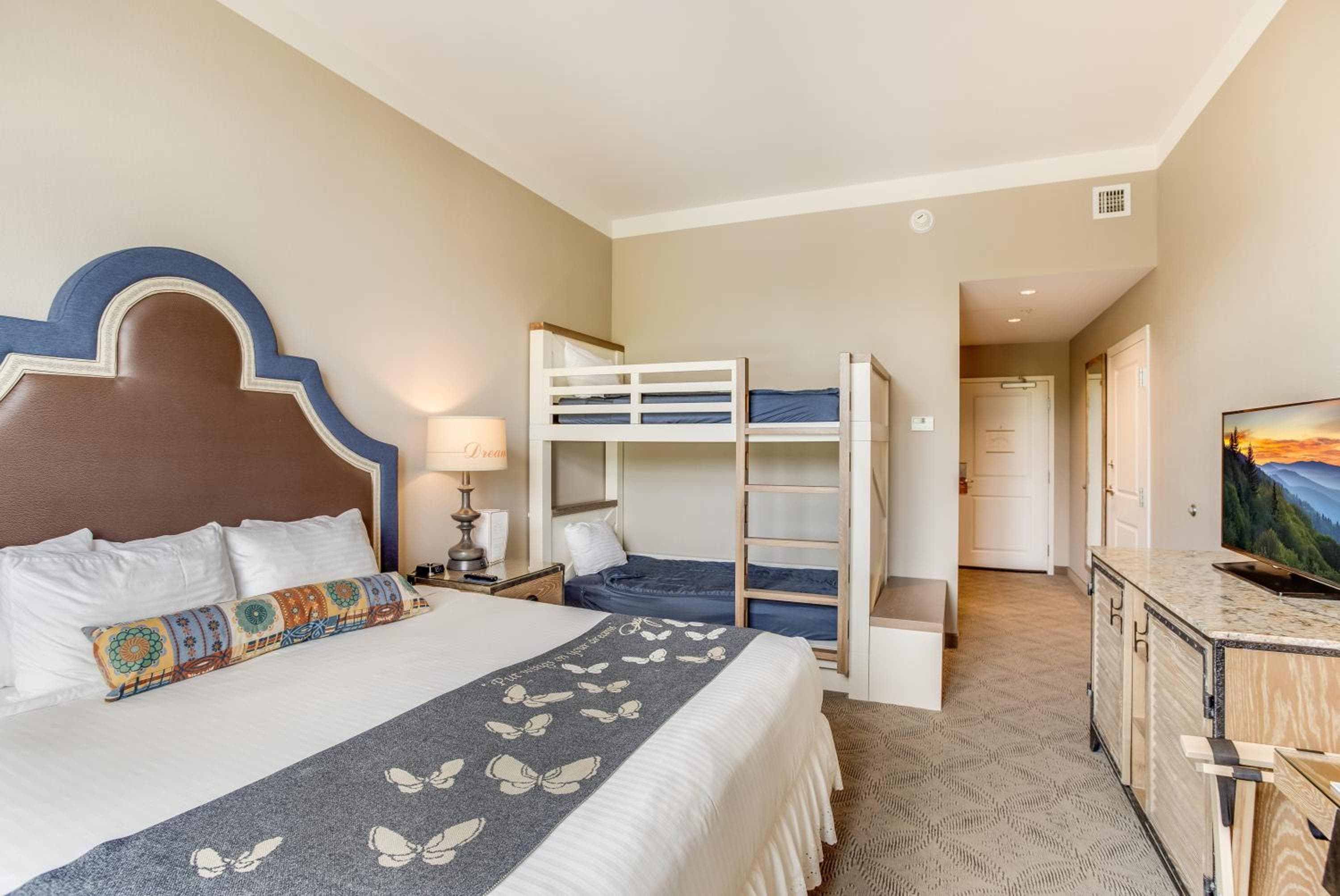 Dollywood's DreamMore Resort and Spa