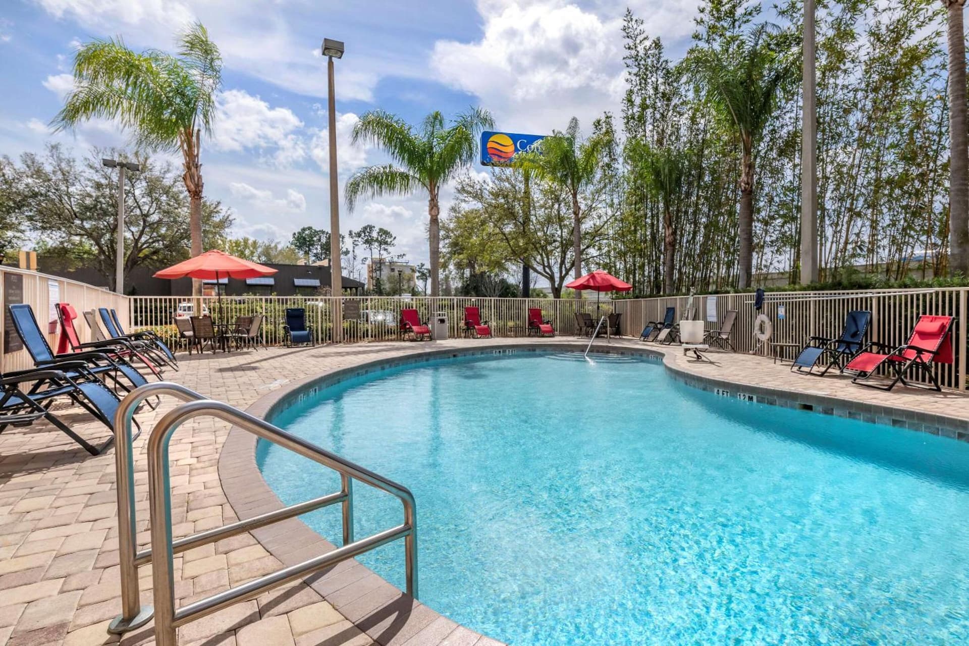 Comfort Inn & Suites Orlando North