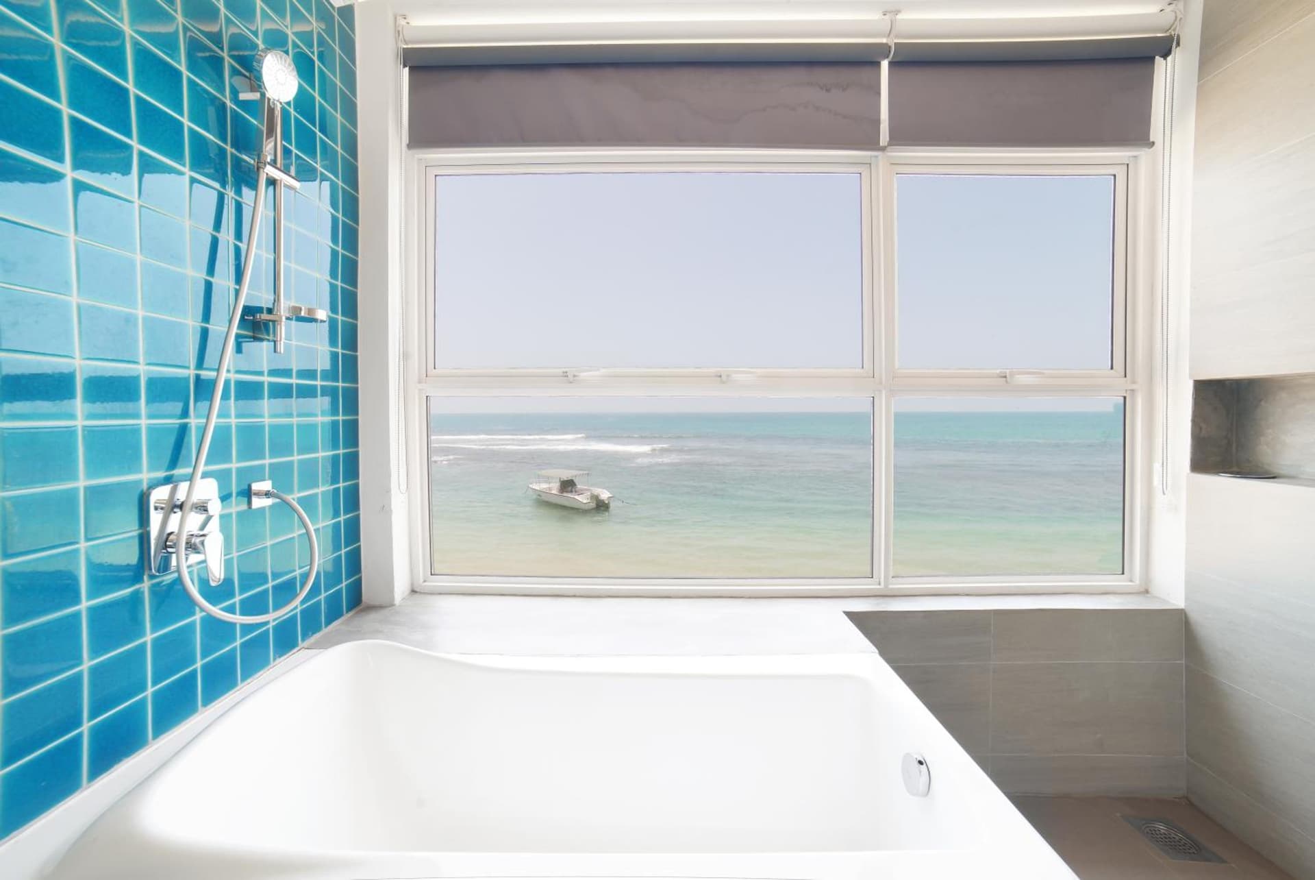 Hikkaduwa Beach Hotel - Free Upgrades from Non-Sea View Rooms to Deluxe Ocean View Rooms!