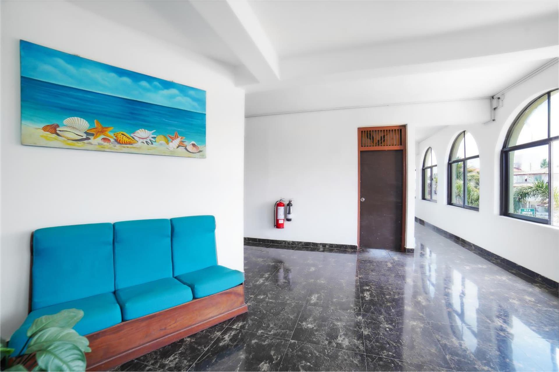 Hikkaduwa Beach Hotel - Free Upgrades from Non-Sea View Rooms to Deluxe Ocean View Rooms!