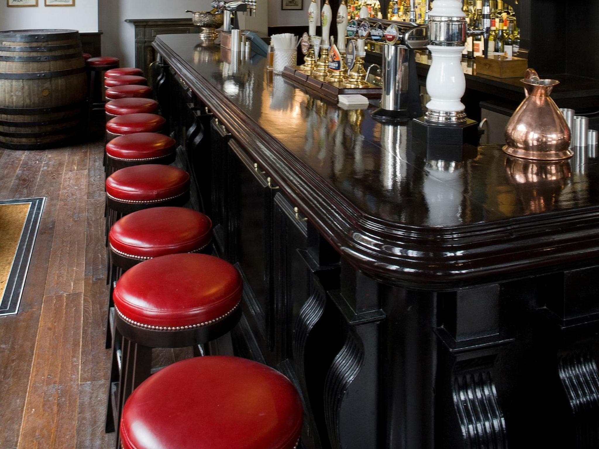 bar