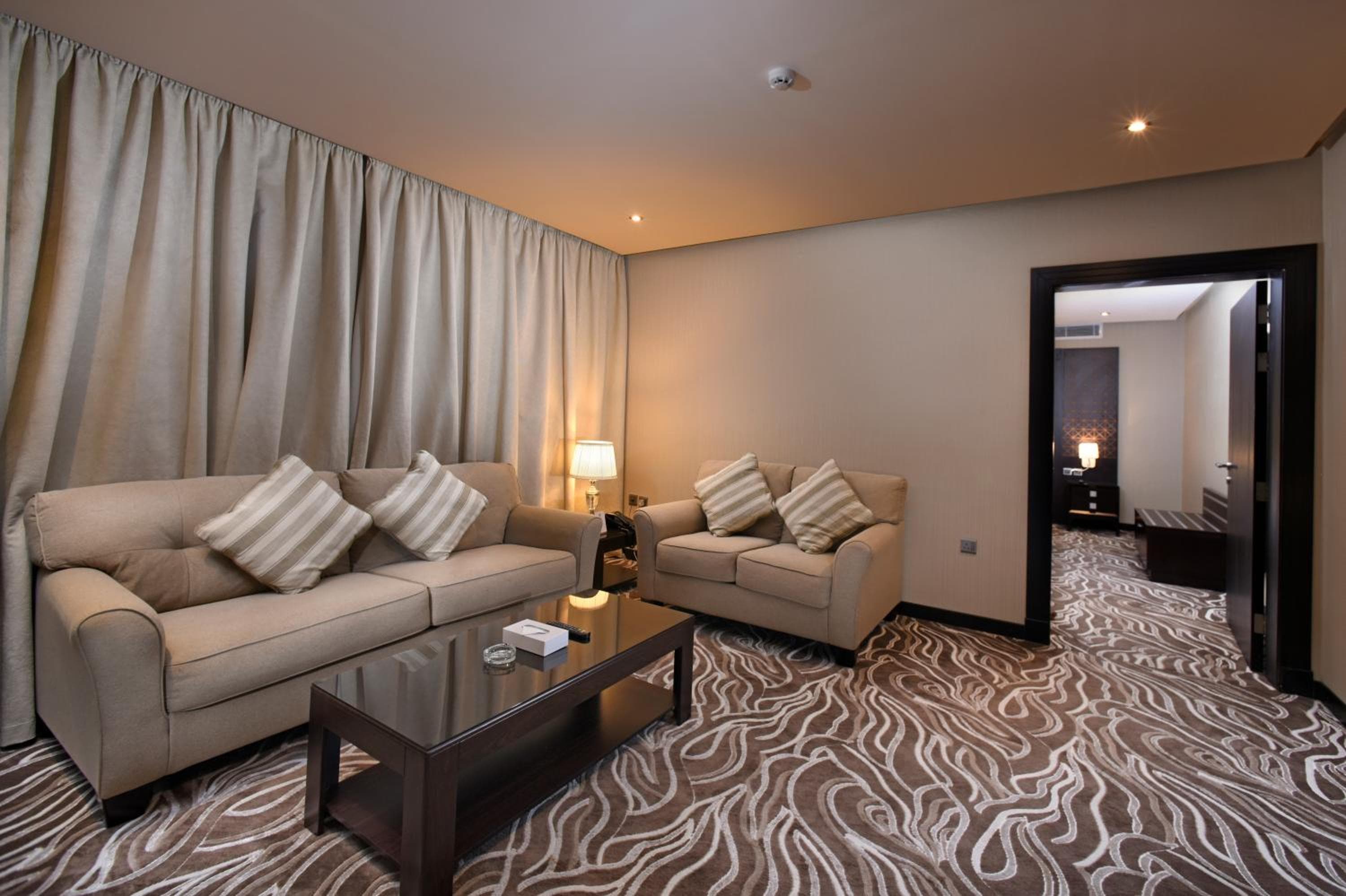 Naviti Warwick Al Khobar