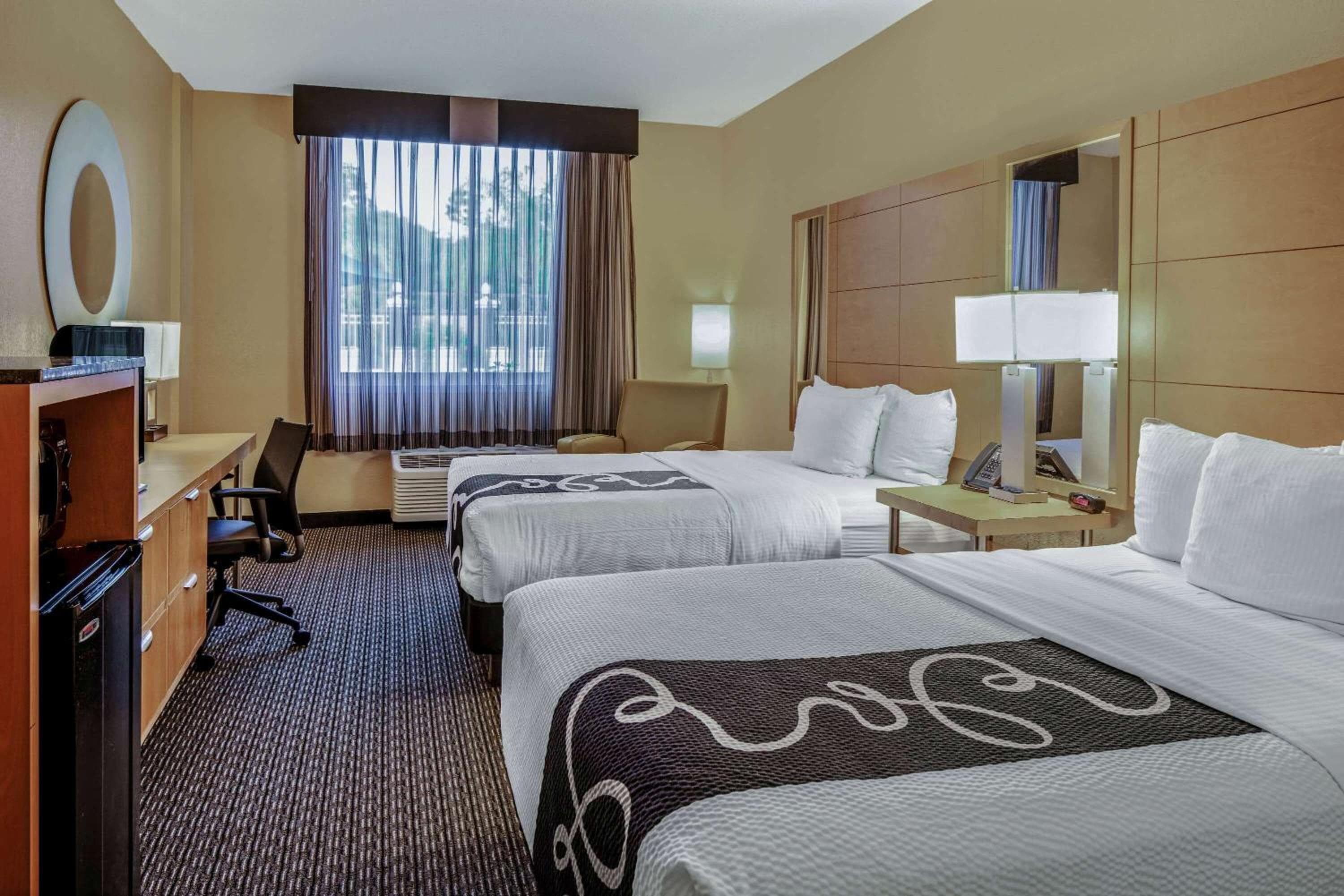 La Quinta by Wyndham Naples Downtown
