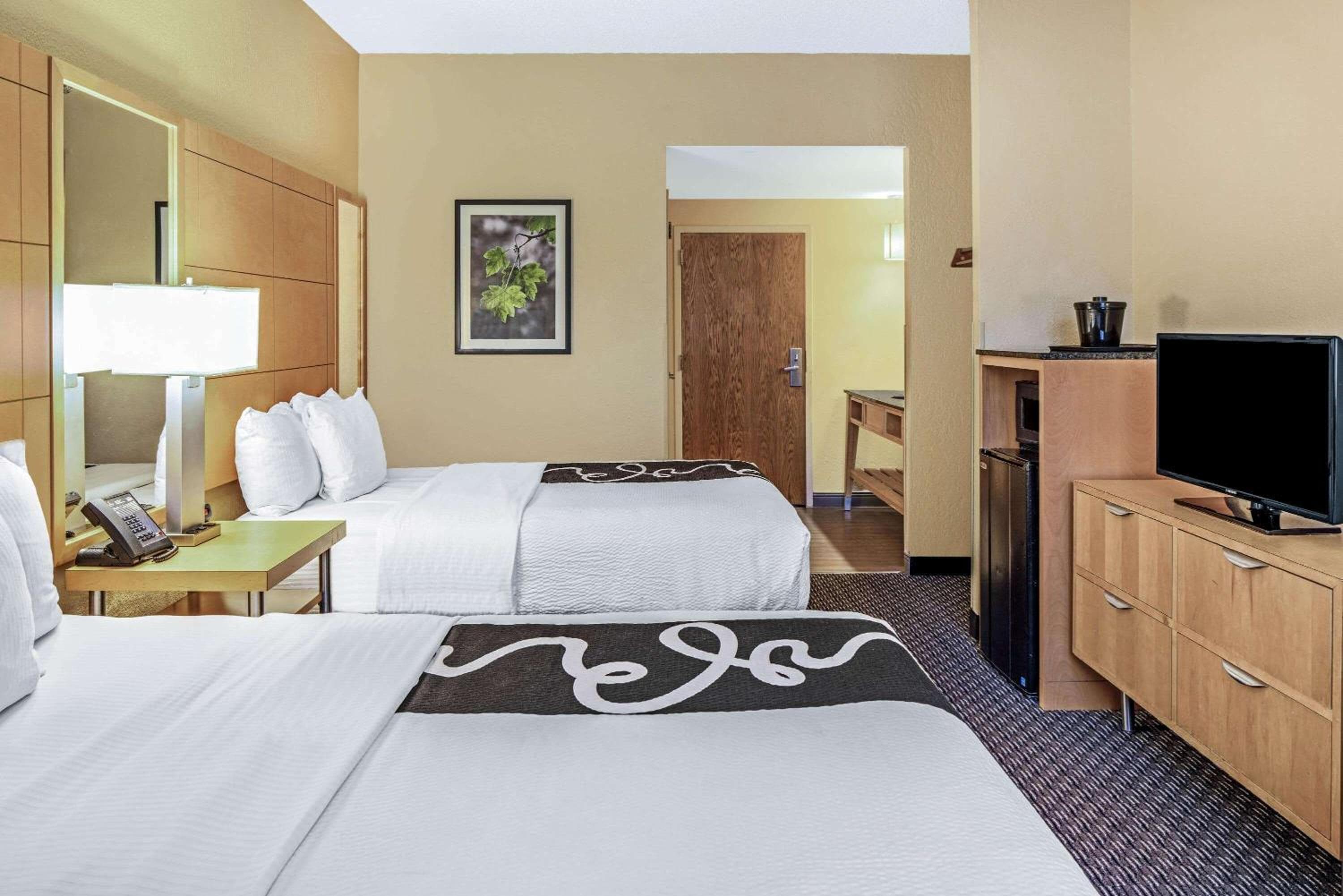 La Quinta by Wyndham Naples Downtown